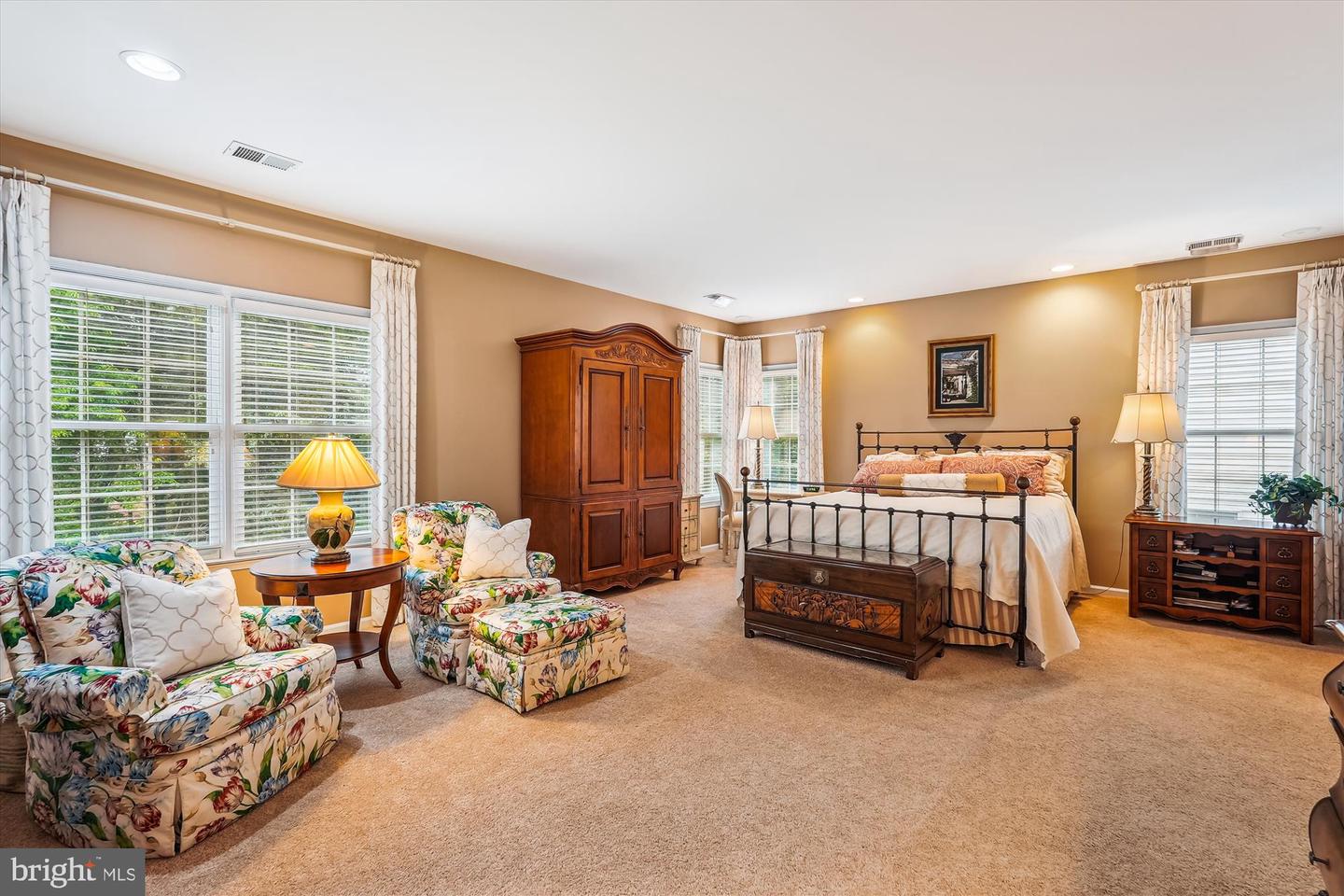18403 RIM ROCK CIR, LEESBURG, Virginia 20176, 5 Bedrooms Bedrooms, ,3 BathroomsBathrooms,Residential,For sale,18403 RIM ROCK CIR,VALO2098138 MLS # VALO2098138