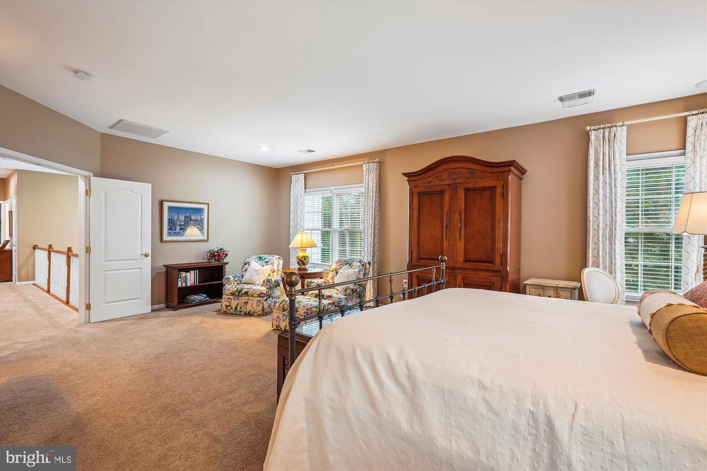 18403 RIM ROCK CIR, LEESBURG, Virginia 20176, 5 Bedrooms Bedrooms, ,3 BathroomsBathrooms,Residential,For sale,18403 RIM ROCK CIR,VALO2098138 MLS # VALO2098138