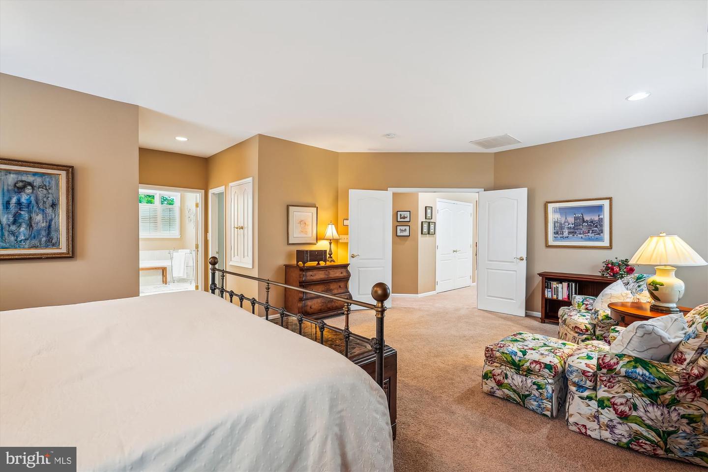 18403 RIM ROCK CIR, LEESBURG, Virginia 20176, 5 Bedrooms Bedrooms, ,3 BathroomsBathrooms,Residential,For sale,18403 RIM ROCK CIR,VALO2098138 MLS # VALO2098138