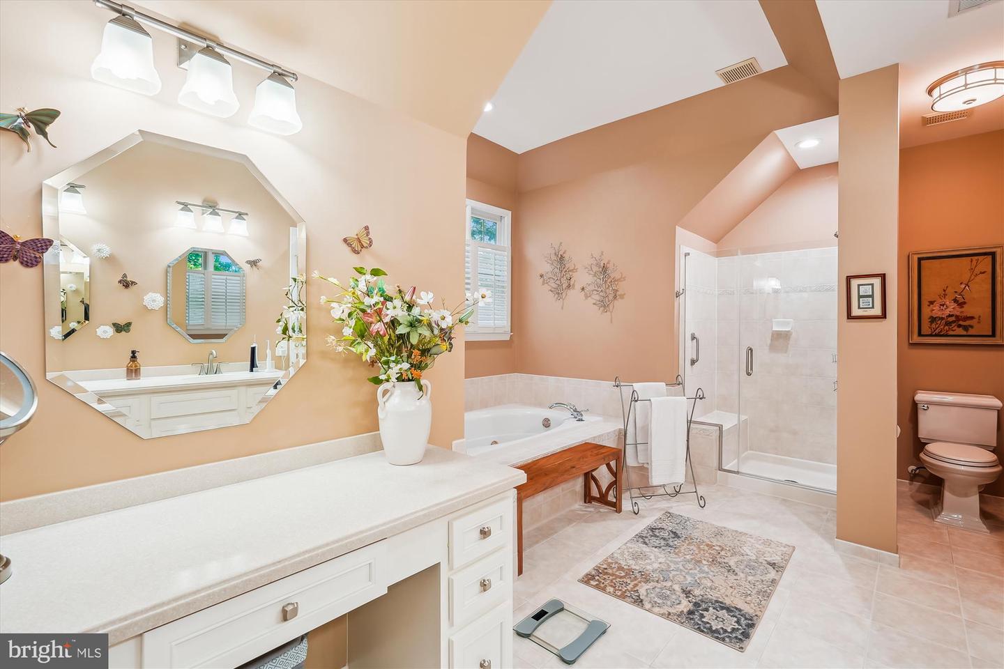 18403 RIM ROCK CIR, LEESBURG, Virginia 20176, 5 Bedrooms Bedrooms, ,3 BathroomsBathrooms,Residential,For sale,18403 RIM ROCK CIR,VALO2098138 MLS # VALO2098138