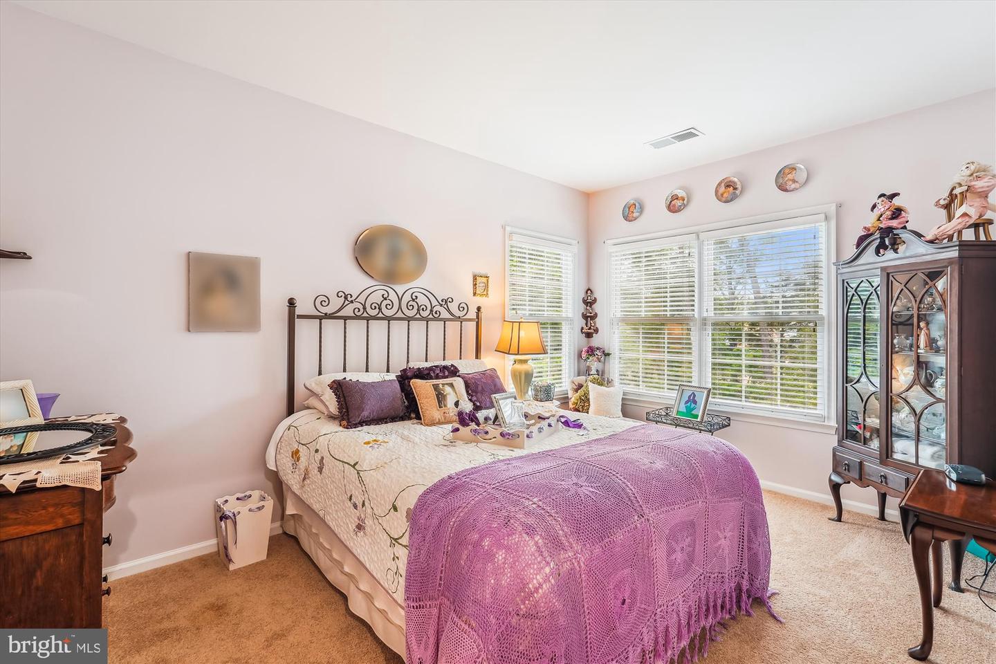 18403 RIM ROCK CIR, LEESBURG, Virginia 20176, 5 Bedrooms Bedrooms, ,3 BathroomsBathrooms,Residential,For sale,18403 RIM ROCK CIR,VALO2098138 MLS # VALO2098138