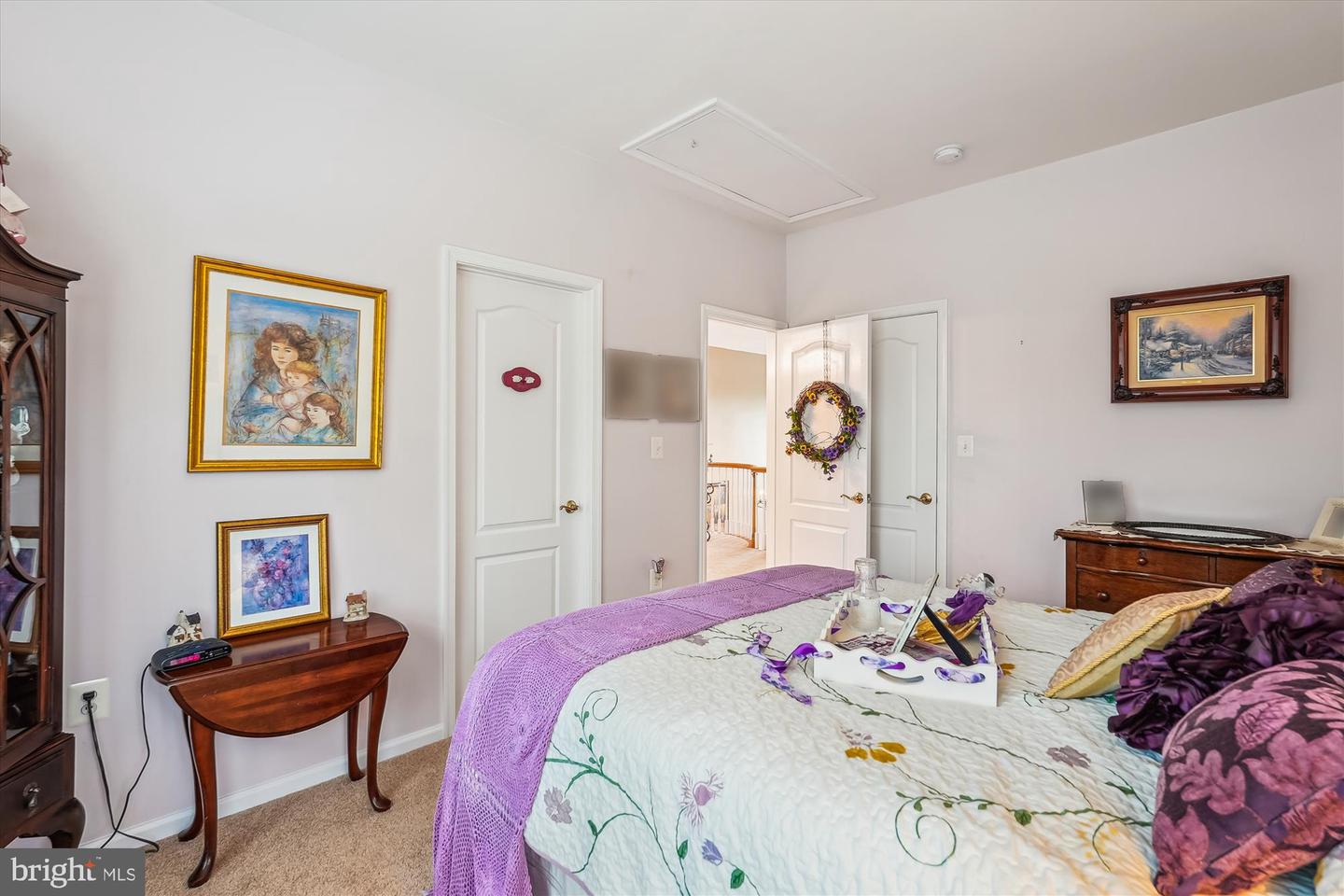 18403 RIM ROCK CIR, LEESBURG, Virginia 20176, 5 Bedrooms Bedrooms, ,3 BathroomsBathrooms,Residential,For sale,18403 RIM ROCK CIR,VALO2098138 MLS # VALO2098138
