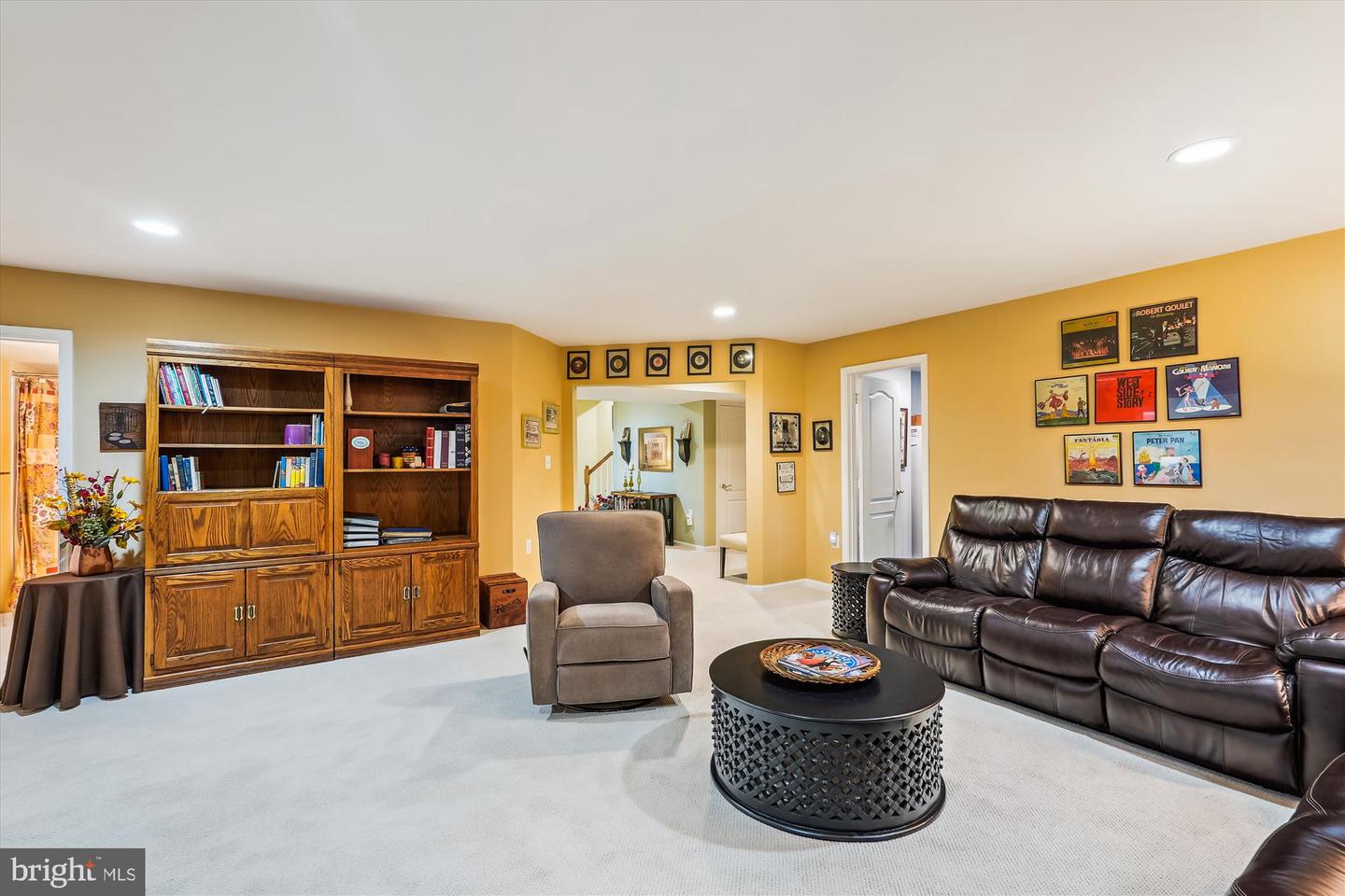 18403 RIM ROCK CIR, LEESBURG, Virginia 20176, 5 Bedrooms Bedrooms, ,3 BathroomsBathrooms,Residential,For sale,18403 RIM ROCK CIR,VALO2098138 MLS # VALO2098138