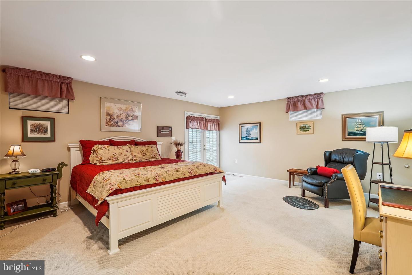 18403 RIM ROCK CIR, LEESBURG, Virginia 20176, 5 Bedrooms Bedrooms, ,3 BathroomsBathrooms,Residential,For sale,18403 RIM ROCK CIR,VALO2098138 MLS # VALO2098138