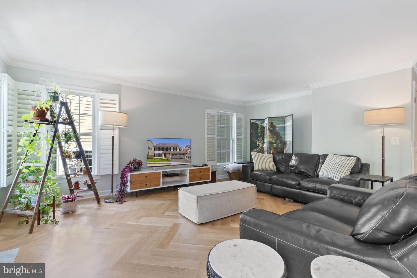 128 N JAY ST, MIDDLEBURG, Virginia 20117, 4 Bedrooms Bedrooms, ,4 BathroomsBathrooms,Residential,For sale,128 N JAY ST,VALO2098156 MLS # VALO2098156