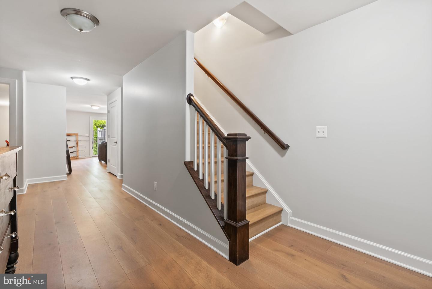 128 N JAY ST, MIDDLEBURG, Virginia 20117, 4 Bedrooms Bedrooms, ,4 BathroomsBathrooms,Residential,For sale,128 N JAY ST,VALO2098156 MLS # VALO2098156