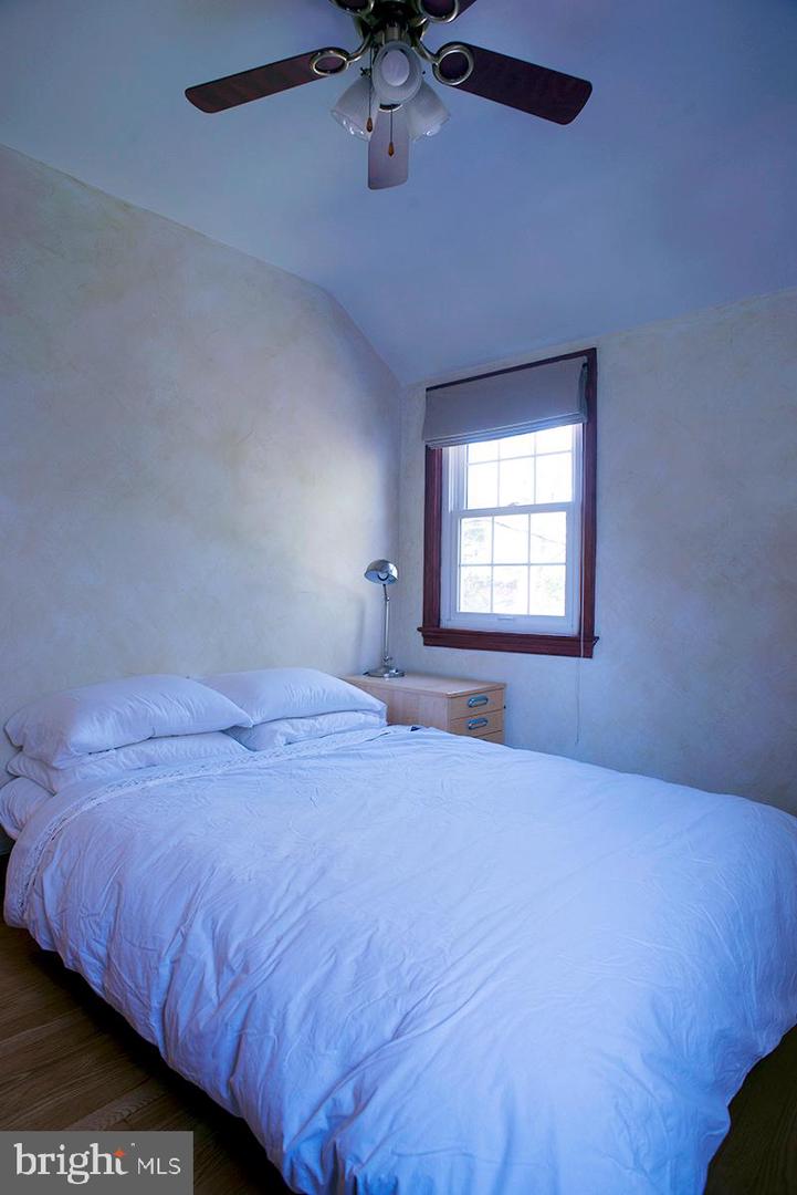 3731 6TH RD N, ARLINGTON, Virginia 22203, 2 Bedrooms Bedrooms, ,1 BathroomBathrooms,Residential,For sale,3731 6TH RD N,VAAR2058346 MLS # VAAR2058346
