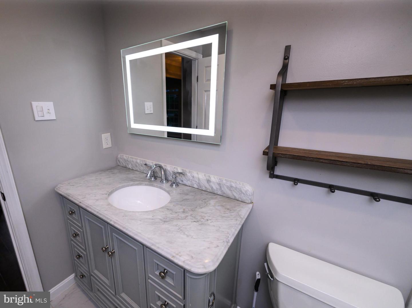 22 THAXTON CT, STAFFORD, Virginia 22556, 5 Bedrooms Bedrooms, ,4 BathroomsBathrooms,Residential,For sale,22 THAXTON CT,VAST2039260 MLS # VAST2039260
