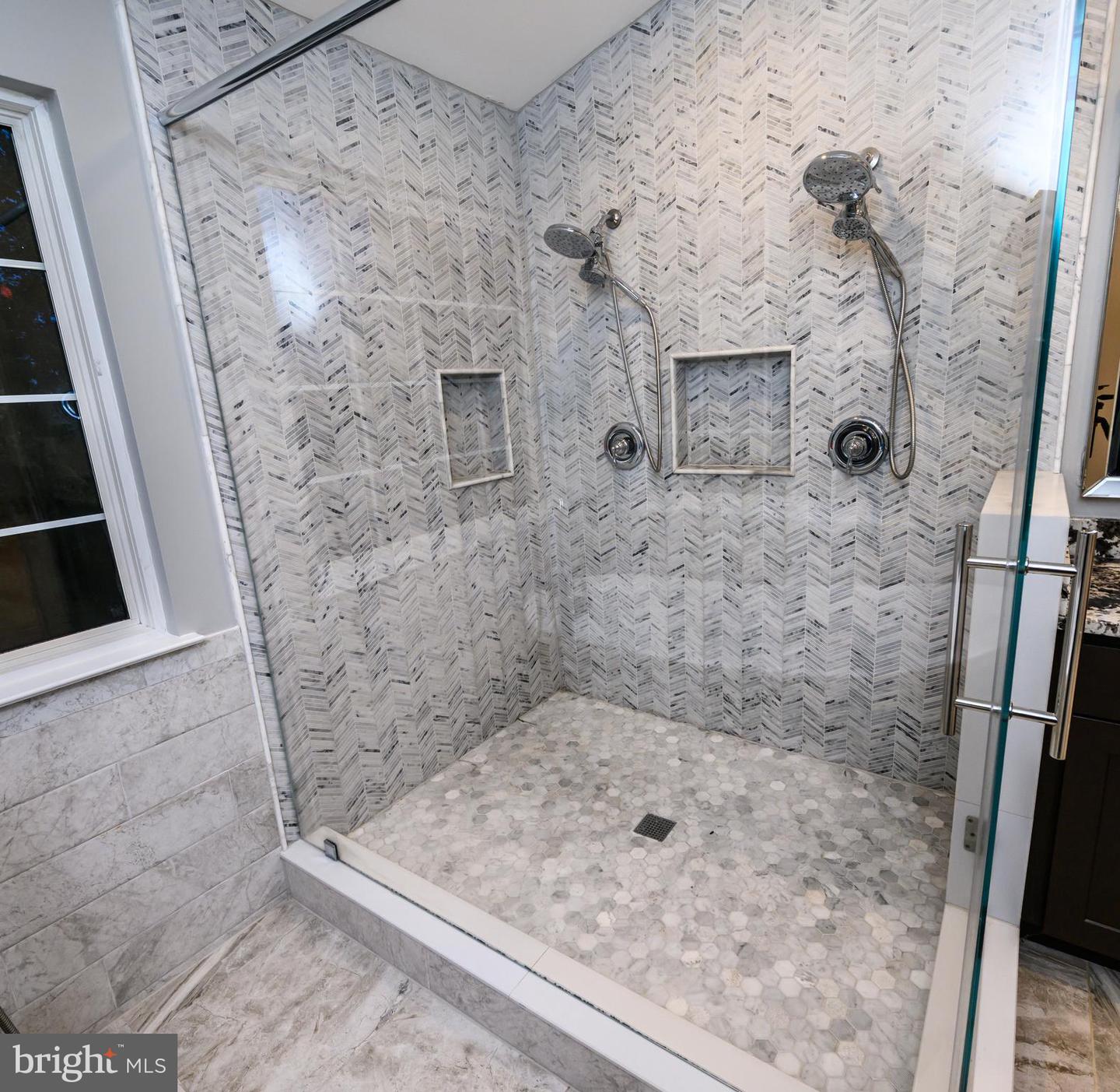 22 THAXTON CT, STAFFORD, Virginia 22556, 5 Bedrooms Bedrooms, ,4 BathroomsBathrooms,Residential,For sale,22 THAXTON CT,VAST2039260 MLS # VAST2039260