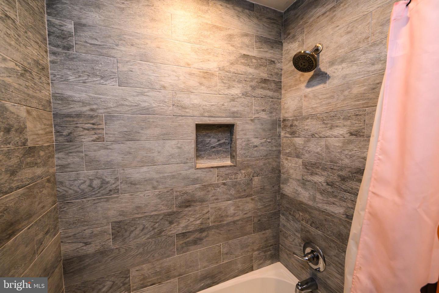 22 THAXTON CT, STAFFORD, Virginia 22556, 5 Bedrooms Bedrooms, ,4 BathroomsBathrooms,Residential,For sale,22 THAXTON CT,VAST2039260 MLS # VAST2039260