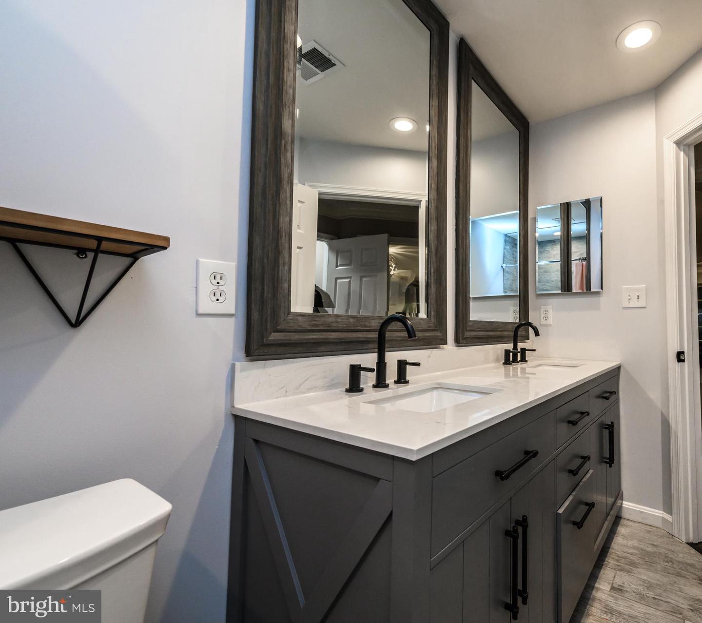 22 THAXTON CT, STAFFORD, Virginia 22556, 5 Bedrooms Bedrooms, ,4 BathroomsBathrooms,Residential,For sale,22 THAXTON CT,VAST2039260 MLS # VAST2039260