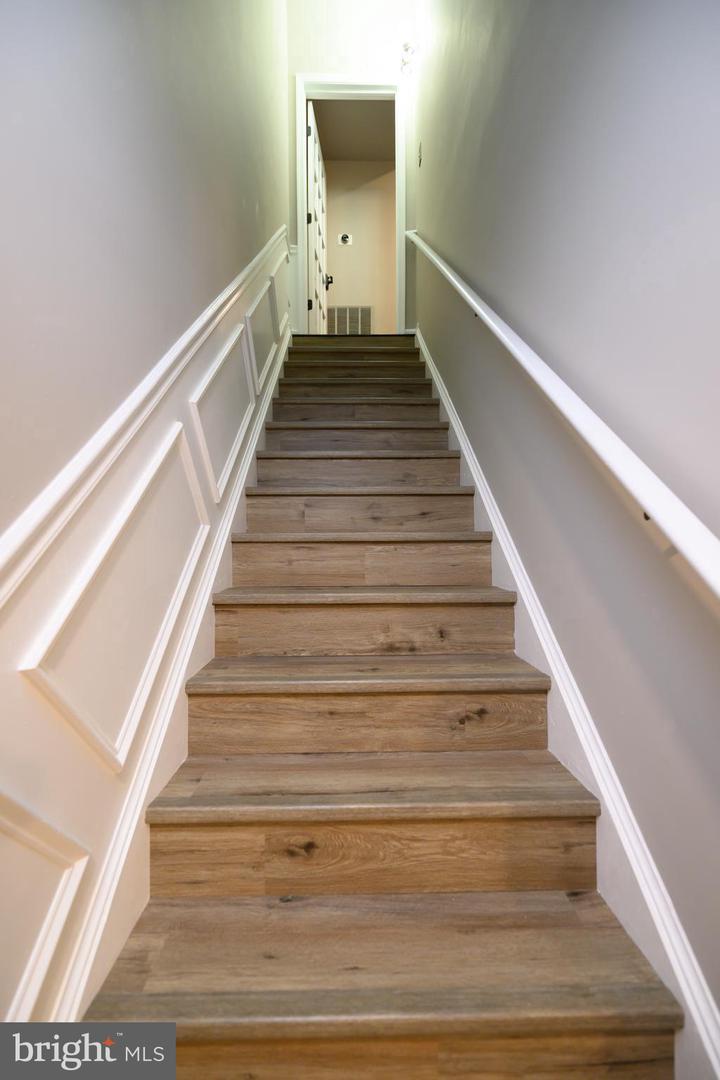 22 THAXTON CT, STAFFORD, Virginia 22556, 5 Bedrooms Bedrooms, ,4 BathroomsBathrooms,Residential,For sale,22 THAXTON CT,VAST2039260 MLS # VAST2039260