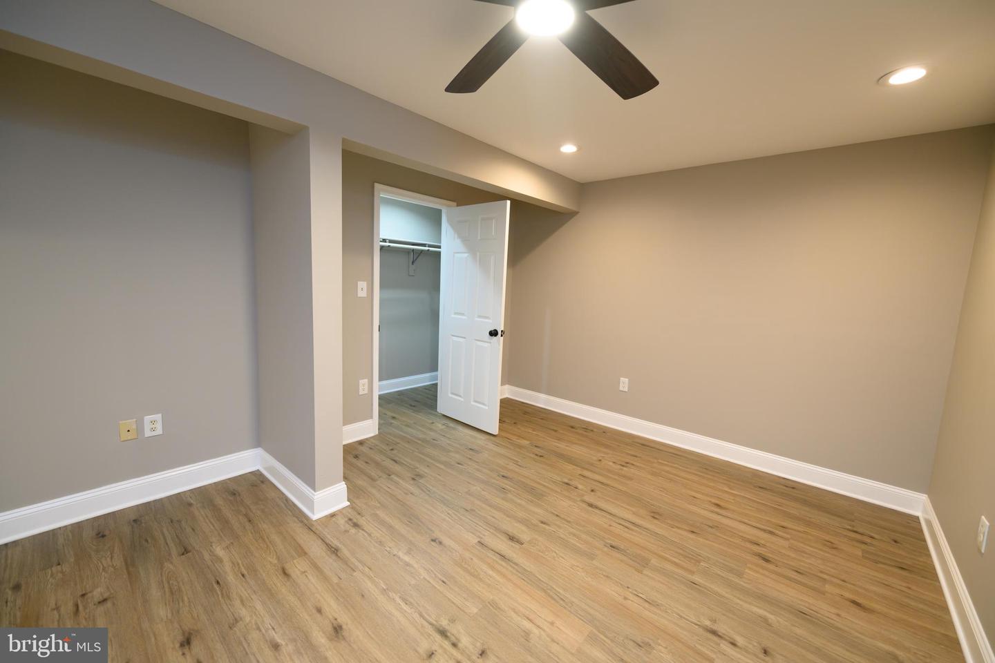 22 THAXTON CT, STAFFORD, Virginia 22556, 5 Bedrooms Bedrooms, ,4 BathroomsBathrooms,Residential,For sale,22 THAXTON CT,VAST2039260 MLS # VAST2039260