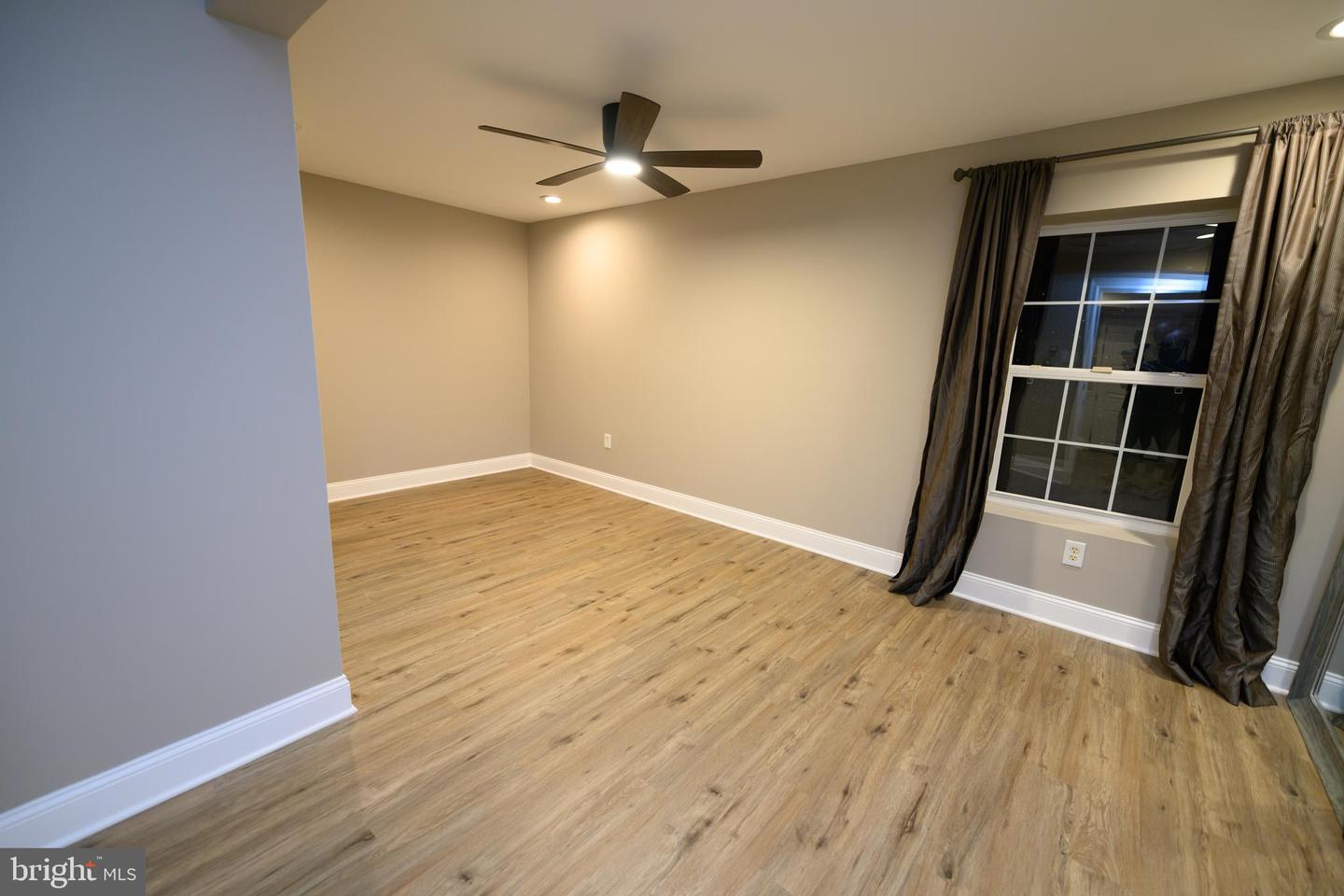 22 THAXTON CT, STAFFORD, Virginia 22556, 5 Bedrooms Bedrooms, ,4 BathroomsBathrooms,Residential,For sale,22 THAXTON CT,VAST2039260 MLS # VAST2039260