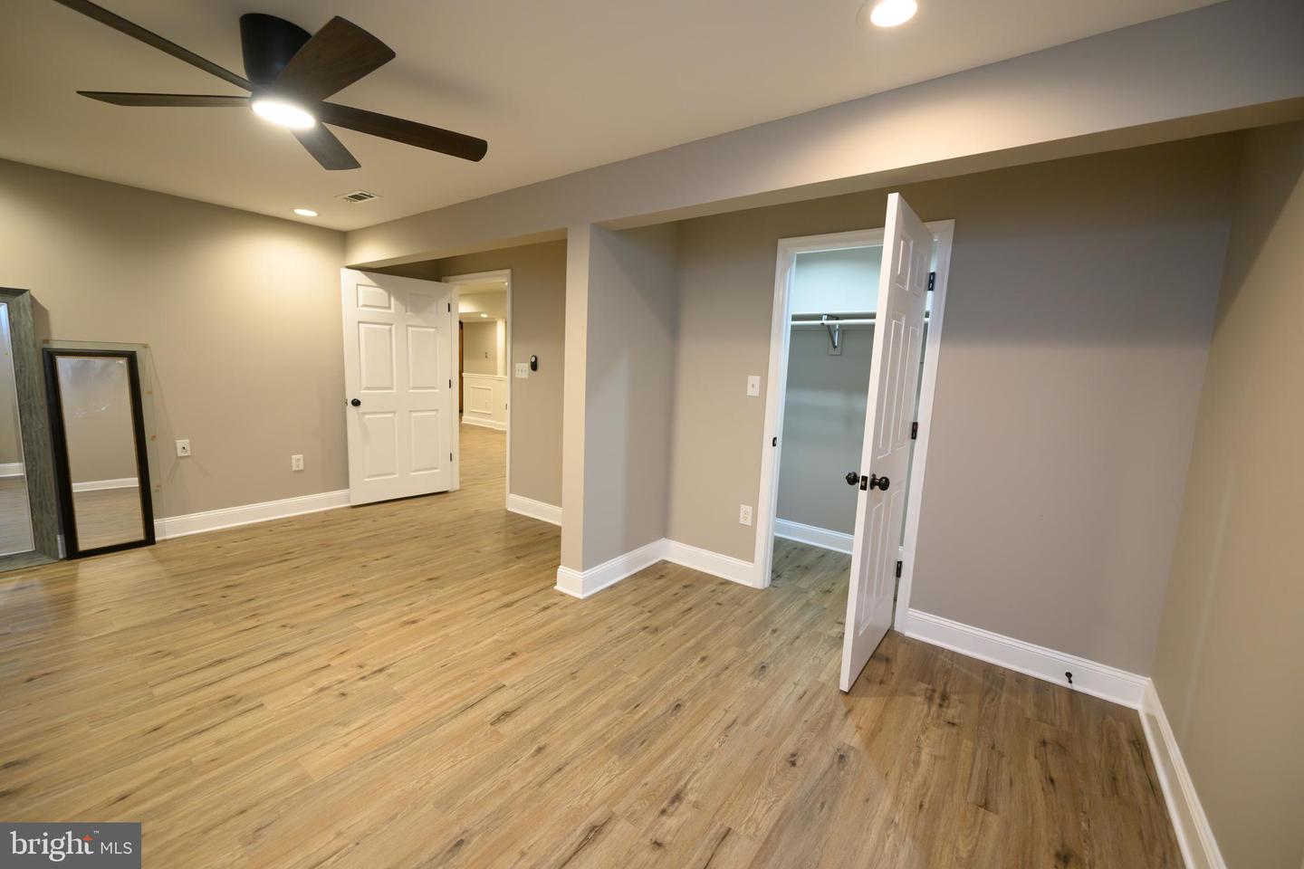 22 THAXTON CT, STAFFORD, Virginia 22556, 5 Bedrooms Bedrooms, ,4 BathroomsBathrooms,Residential,For sale,22 THAXTON CT,VAST2039260 MLS # VAST2039260