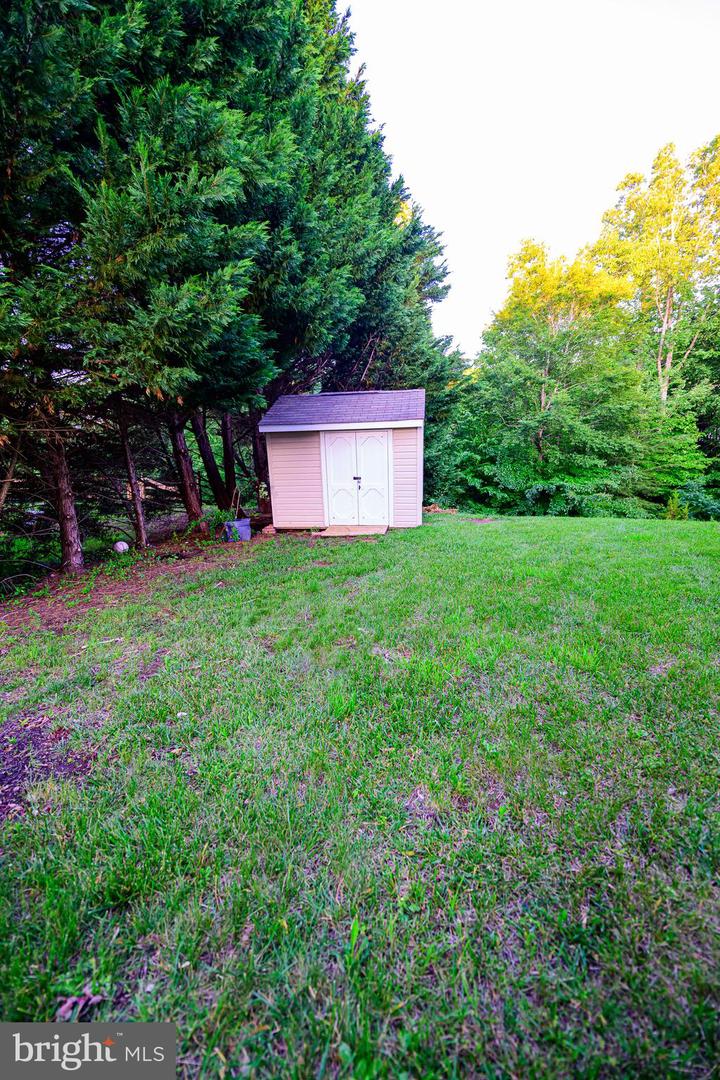 22 THAXTON CT, STAFFORD, Virginia 22556, 5 Bedrooms Bedrooms, ,4 BathroomsBathrooms,Residential,For sale,22 THAXTON CT,VAST2039260 MLS # VAST2039260