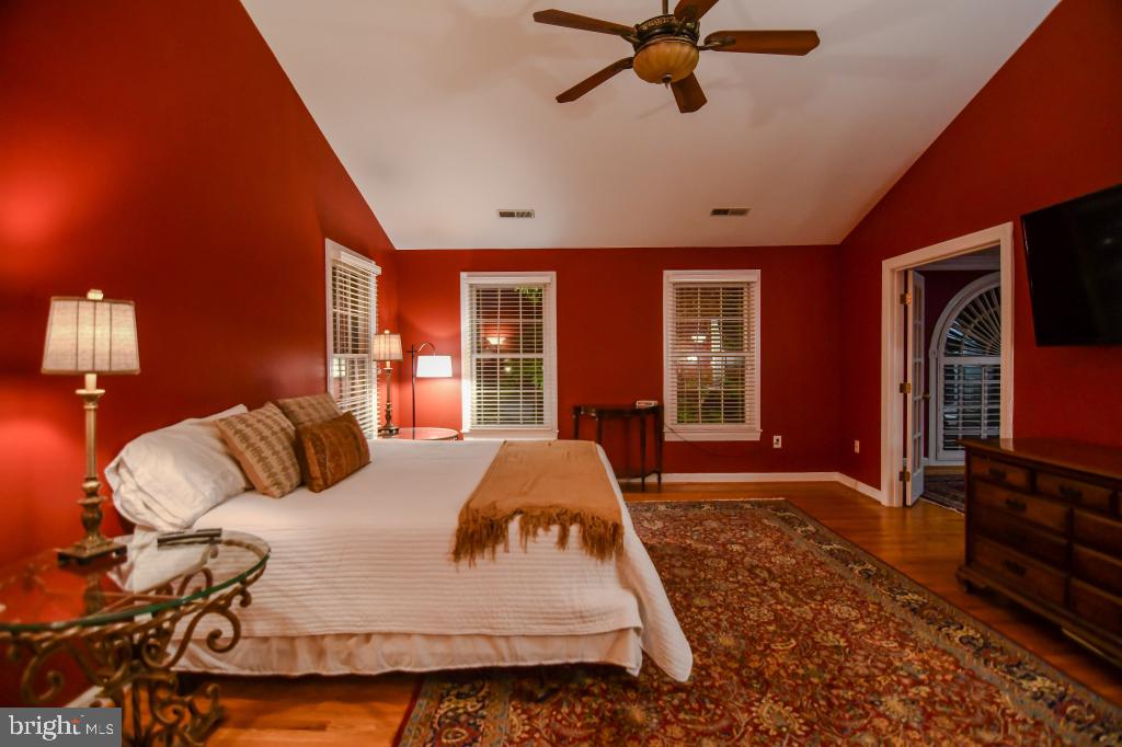 11220 DEVEREUX MANOR LN, FAIRFAX STATION, Virginia 22039, 5 Bedrooms Bedrooms, ,4 BathroomsBathrooms,Residential,For sale,11220 DEVEREUX MANOR LN,VAFX2243588 MLS # VAFX2243588