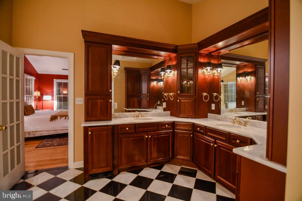 11220 DEVEREUX MANOR LN, FAIRFAX STATION, Virginia 22039, 5 Bedrooms Bedrooms, ,4 BathroomsBathrooms,Residential,For sale,11220 DEVEREUX MANOR LN,VAFX2243588 MLS # VAFX2243588