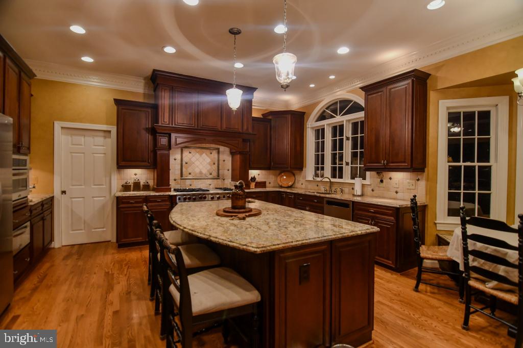 11220 DEVEREUX MANOR LN, FAIRFAX STATION, Virginia 22039, 5 Bedrooms Bedrooms, ,4 BathroomsBathrooms,Residential,For sale,11220 DEVEREUX MANOR LN,VAFX2243588 MLS # VAFX2243588