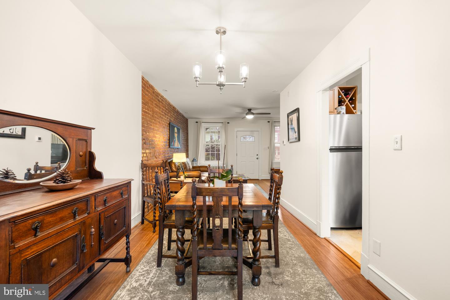 111 17TH ST SE, WASHINGTON, District Of Columbia 20003, 2 Bedrooms Bedrooms, ,1 BathroomBathrooms,Residential,For sale,111 17TH ST SE,DCDC2203106 MLS # DCDC2203106