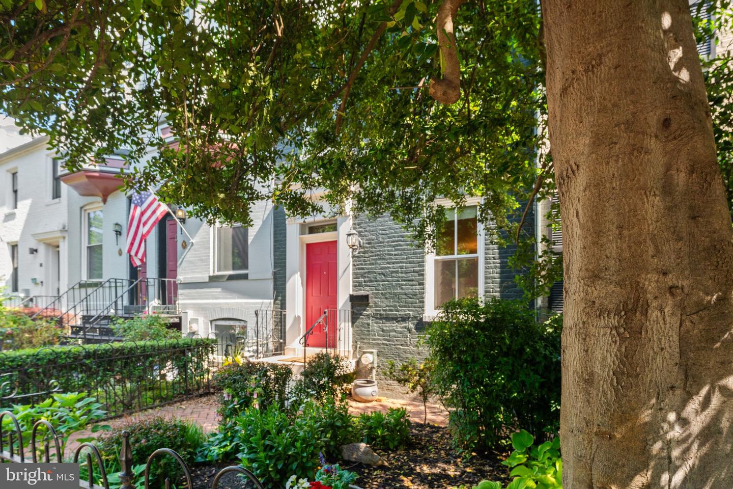 328 A ST NE, WASHINGTON, District Of Columbia 20002, 2 Bedrooms Bedrooms, ,1 BathroomBathrooms,Residential,For sale,328 A ST NE,DCDC2203072 MLS # DCDC2203072