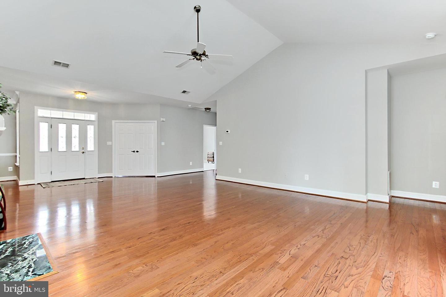 13853 CRABTREE WAY, GAINESVILLE, Virginia 20155, 2 Bedrooms Bedrooms, ,2 BathroomsBathrooms,Residential,For sale,13853 CRABTREE WAY,VAPW2095798 MLS # VAPW2095798