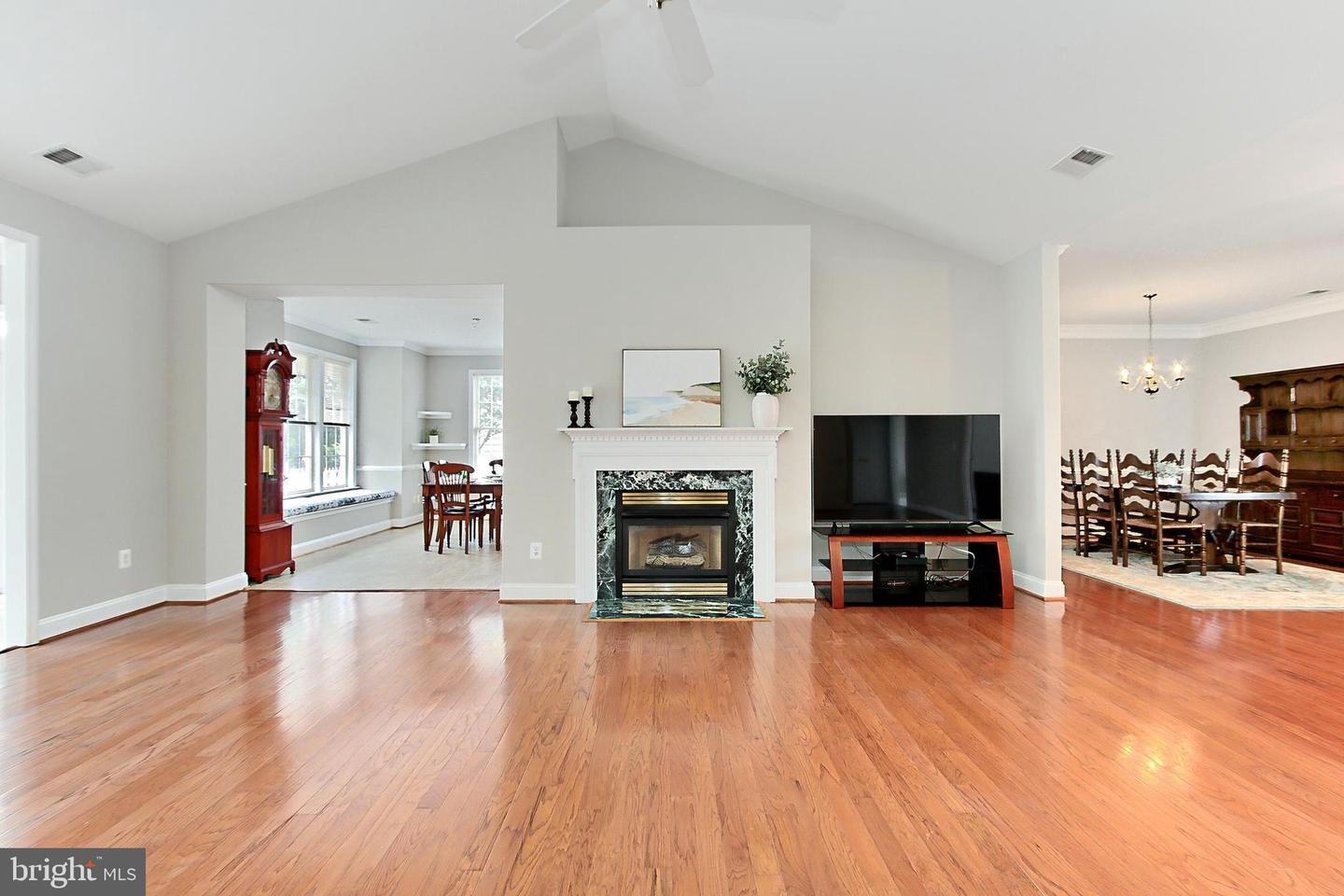 13853 CRABTREE WAY, GAINESVILLE, Virginia 20155, 2 Bedrooms Bedrooms, ,2 BathroomsBathrooms,Residential,For sale,13853 CRABTREE WAY,VAPW2095798 MLS # VAPW2095798