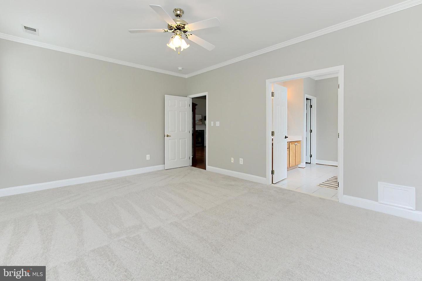 13853 CRABTREE WAY, GAINESVILLE, Virginia 20155, 2 Bedrooms Bedrooms, ,2 BathroomsBathrooms,Residential,For sale,13853 CRABTREE WAY,VAPW2095798 MLS # VAPW2095798