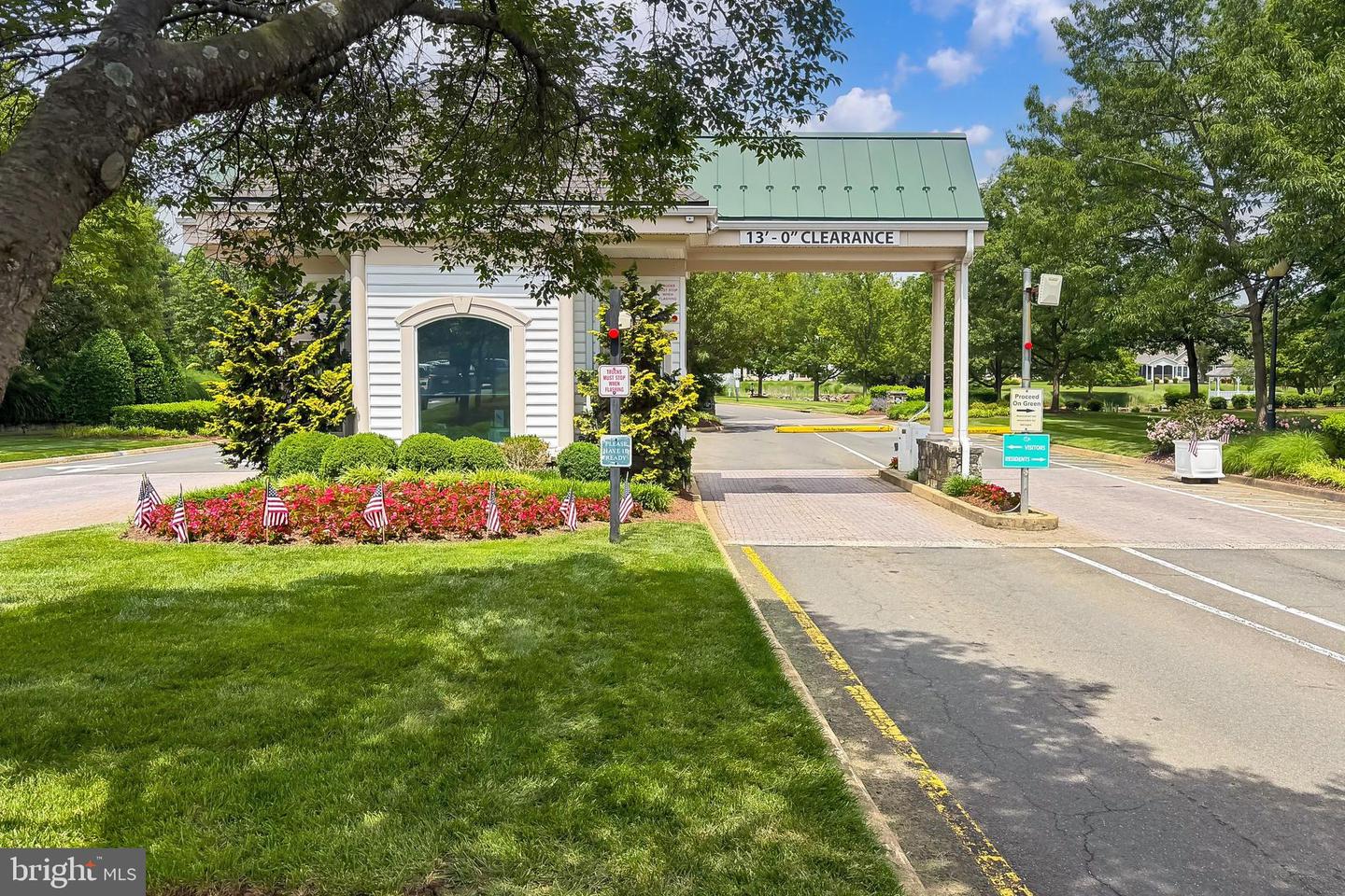 13853 CRABTREE WAY, GAINESVILLE, Virginia 20155, 2 Bedrooms Bedrooms, ,2 BathroomsBathrooms,Residential,For sale,13853 CRABTREE WAY,VAPW2095798 MLS # VAPW2095798