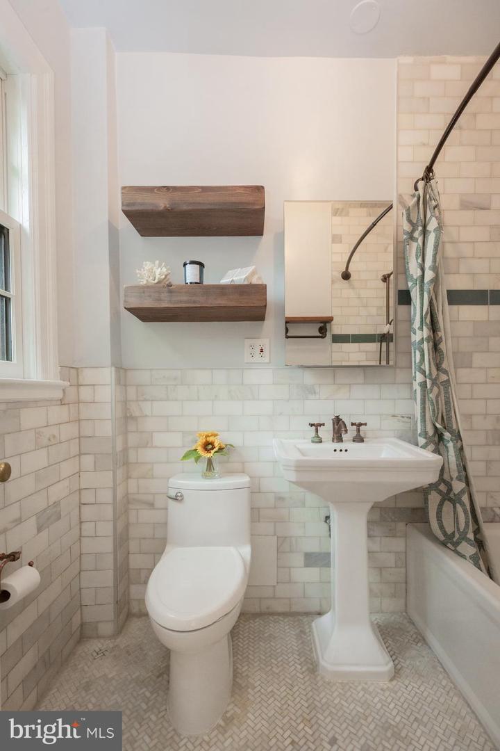 3900 CONNECTICUT AVE NW #306-F, WASHINGTON, District Of Columbia 20008, 1 Bedroom Bedrooms, ,1 BathroomBathrooms,Residential,For sale,3900 CONNECTICUT AVE NW #306-F,DCDC2203034 MLS # DCDC2203034