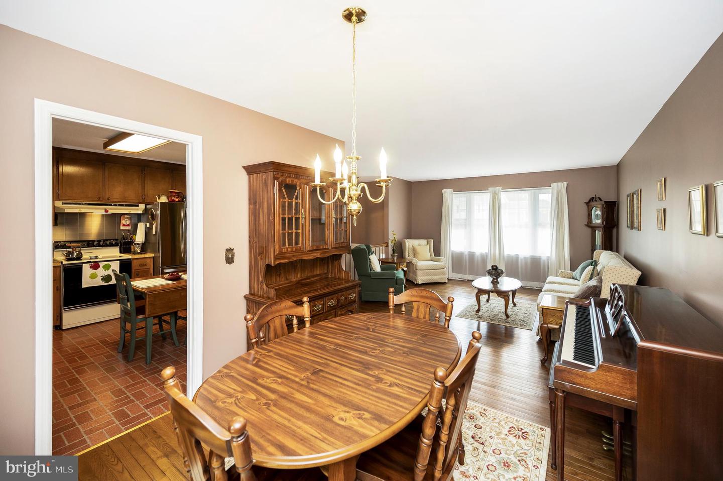 806 EDWARDS DR, FREDERICKSBURG, Virginia 22405, 4 Bedrooms Bedrooms, ,2 BathroomsBathrooms,Residential,For sale,806 EDWARDS DR,VAST2039302 MLS # VAST2039302