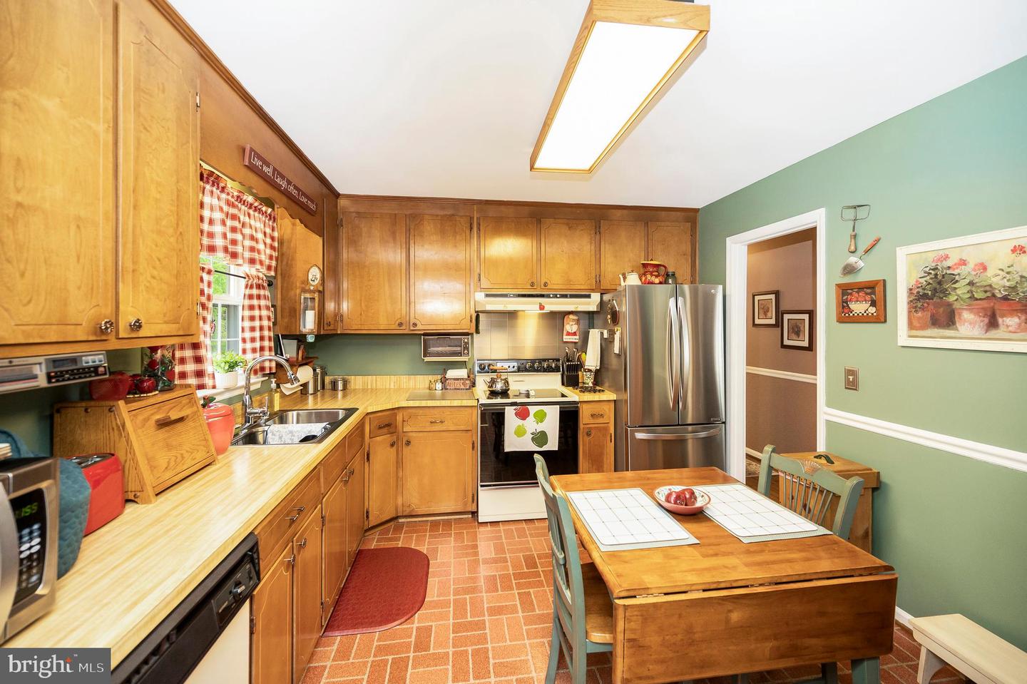 806 EDWARDS DR, FREDERICKSBURG, Virginia 22405, 4 Bedrooms Bedrooms, ,2 BathroomsBathrooms,Residential,For sale,806 EDWARDS DR,VAST2039302 MLS # VAST2039302