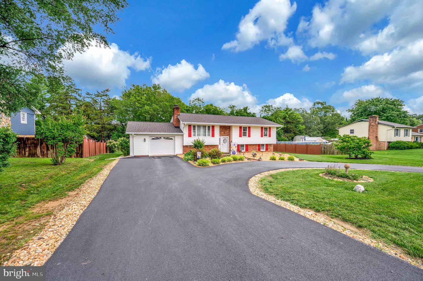 806 EDWARDS DR, FREDERICKSBURG, Virginia 22405, 4 Bedrooms Bedrooms, ,2 BathroomsBathrooms,Residential,For sale,806 EDWARDS DR,VAST2039302 MLS # VAST2039302