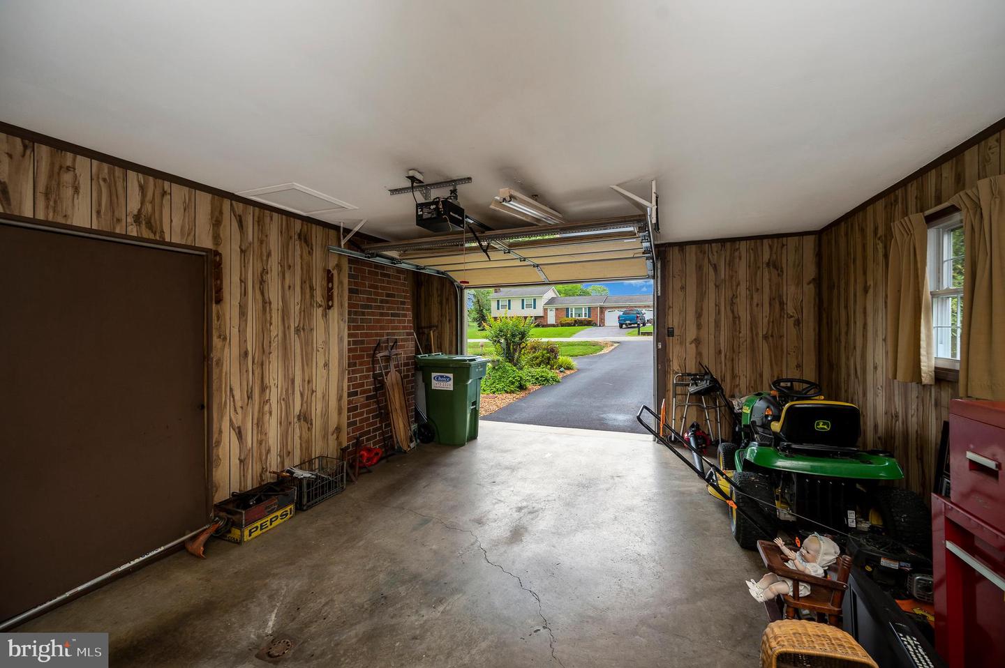 806 EDWARDS DR, FREDERICKSBURG, Virginia 22405, 4 Bedrooms Bedrooms, ,2 BathroomsBathrooms,Residential,For sale,806 EDWARDS DR,VAST2039302 MLS # VAST2039302