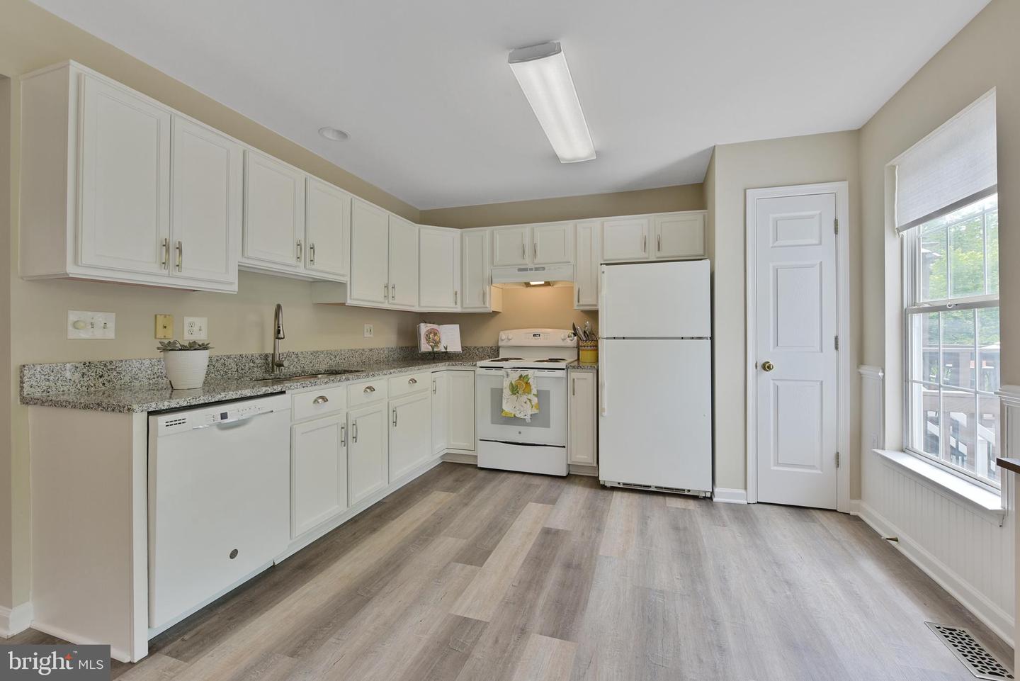 35871 DEVON PARK SQ, ROUND HILL, Virginia 20141, 4 Bedrooms Bedrooms, ,2 BathroomsBathrooms,Residential,For sale,35871 DEVON PARK SQ,VALO2098242 MLS # VALO2098242