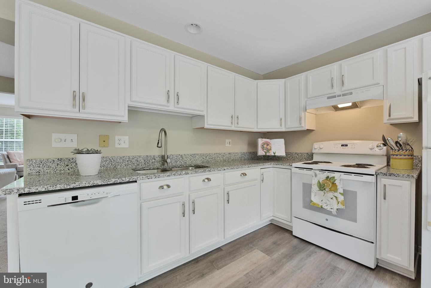 35871 DEVON PARK SQ, ROUND HILL, Virginia 20141, 4 Bedrooms Bedrooms, ,2 BathroomsBathrooms,Residential,For sale,35871 DEVON PARK SQ,VALO2098242 MLS # VALO2098242