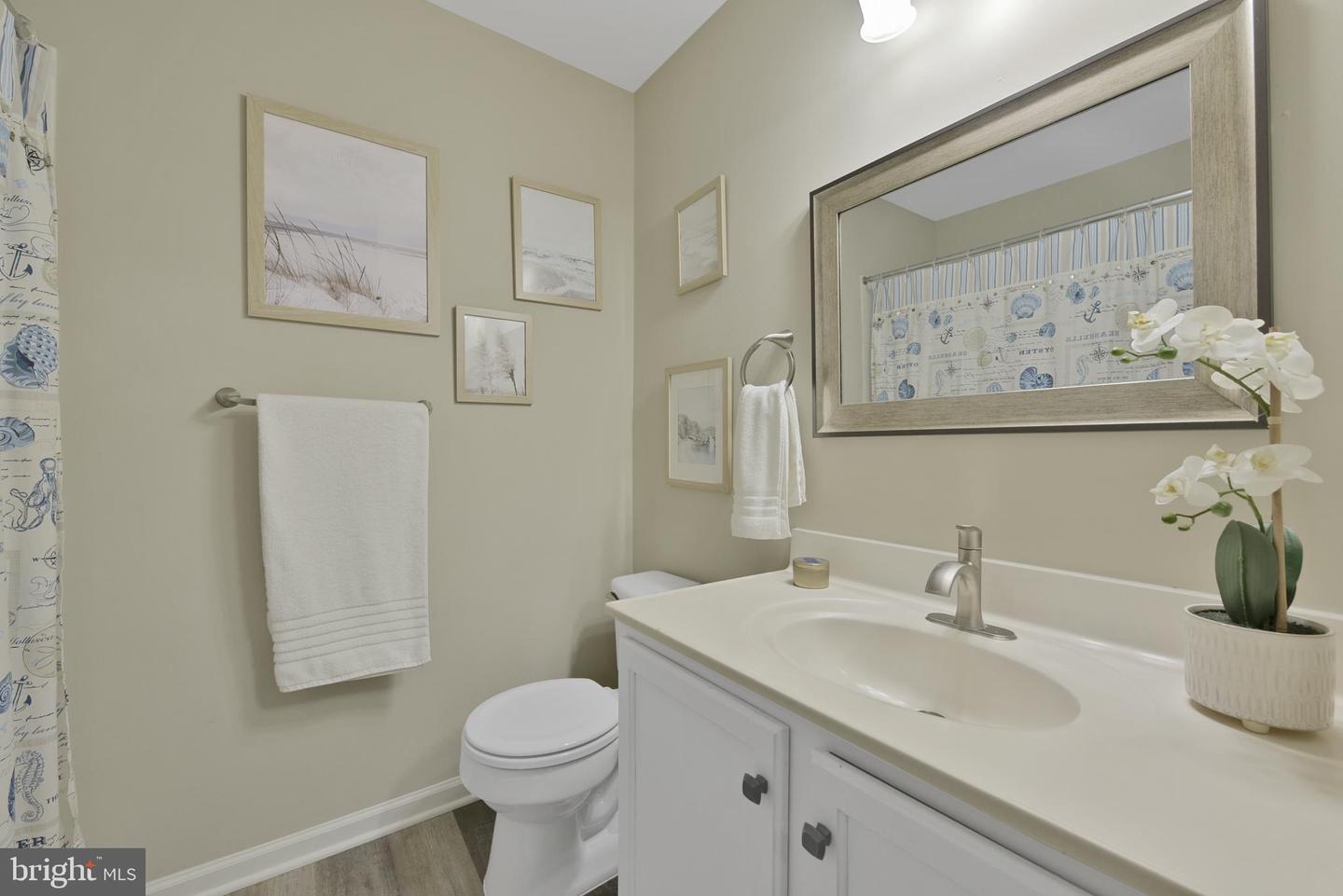 35871 DEVON PARK SQ, ROUND HILL, Virginia 20141, 4 Bedrooms Bedrooms, ,2 BathroomsBathrooms,Residential,For sale,35871 DEVON PARK SQ,VALO2098242 MLS # VALO2098242