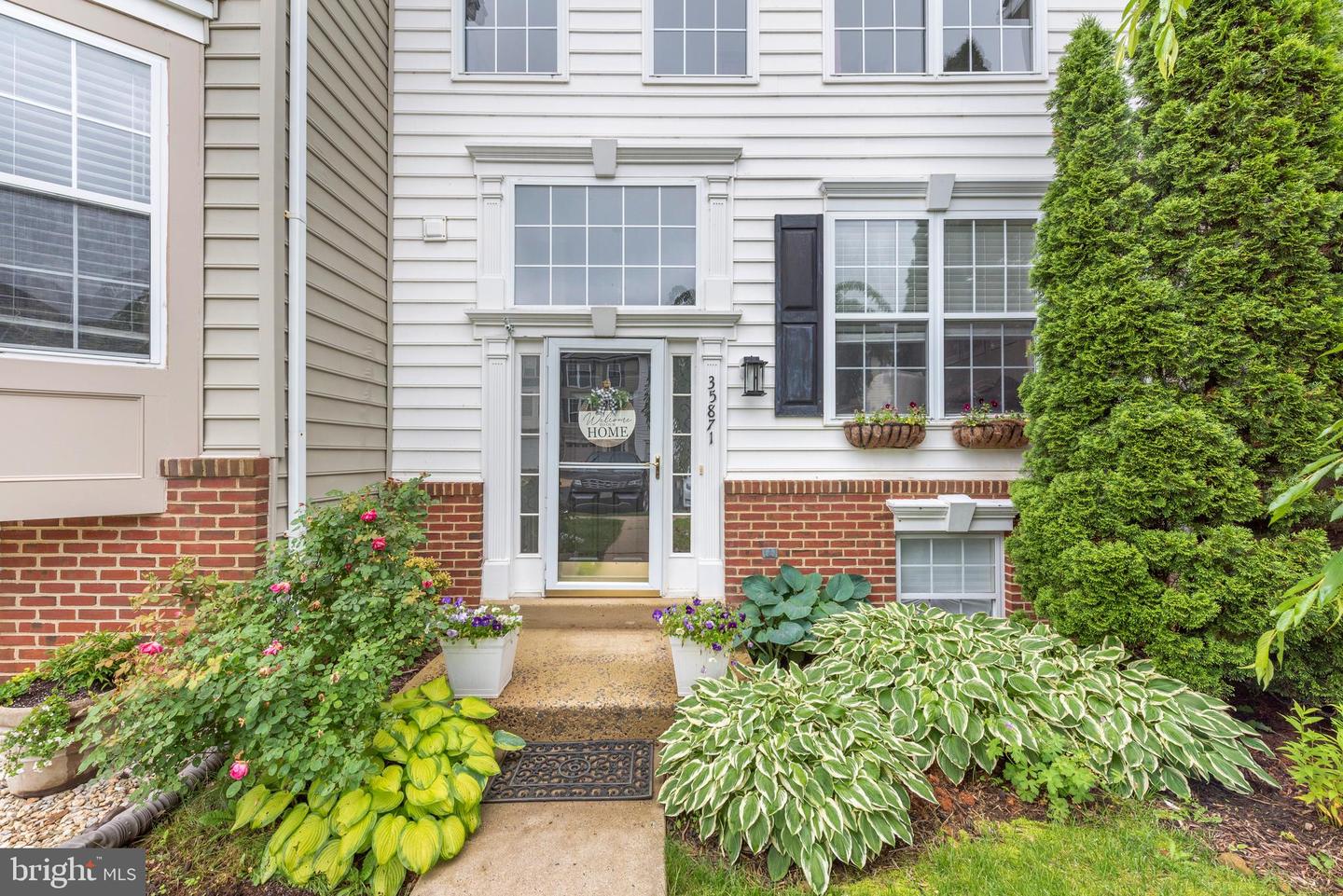 35871 DEVON PARK SQ, ROUND HILL, Virginia 20141, 4 Bedrooms Bedrooms, ,2 BathroomsBathrooms,Residential,For sale,35871 DEVON PARK SQ,VALO2098242 MLS # VALO2098242