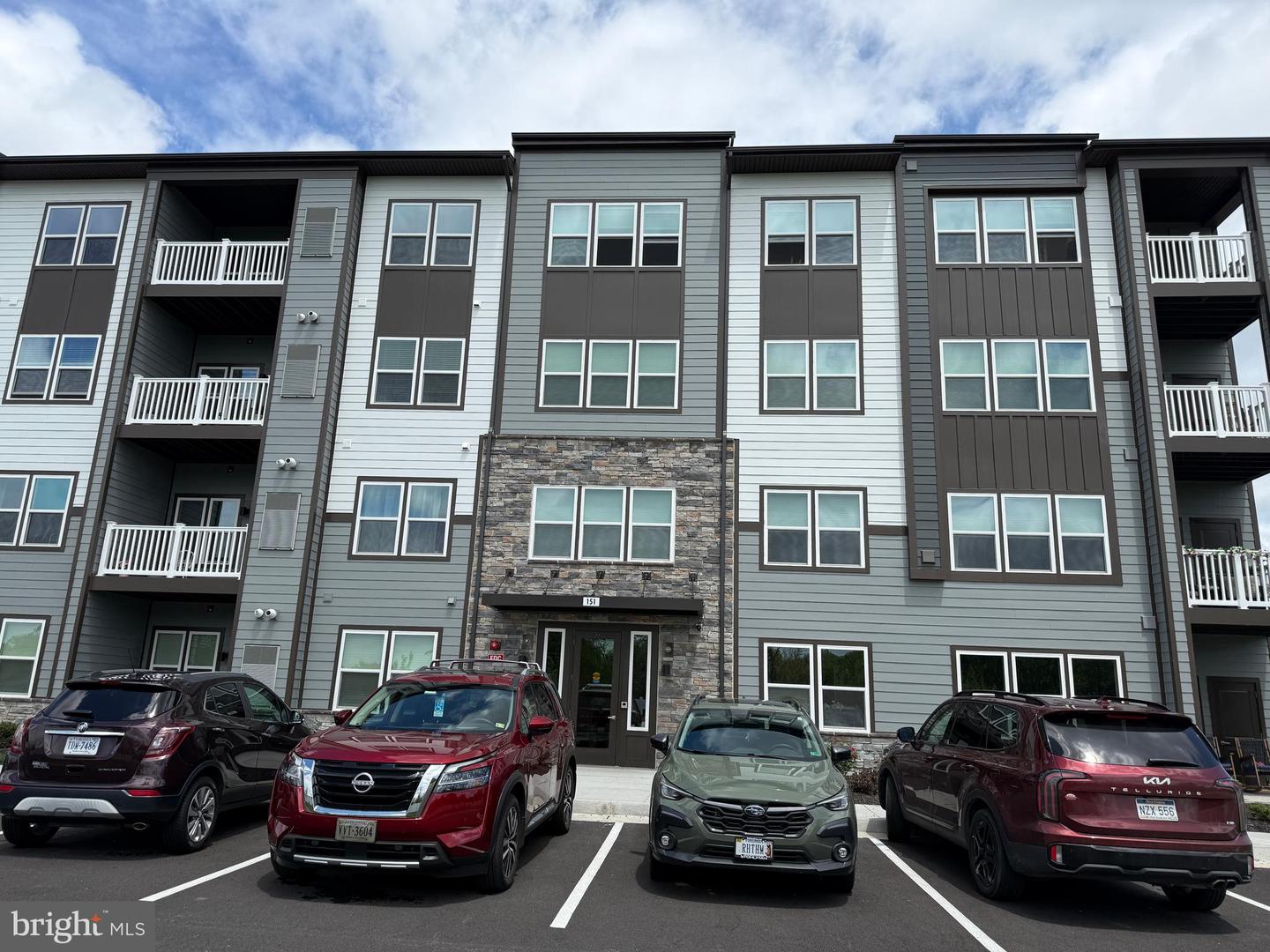 151 MCCORMICK CIR #200, WINCHESTER, Virginia 22602, 2 Bedrooms Bedrooms, ,2 BathroomsBathrooms,Residential,For sale,151 MCCORMICK CIR #200,VAFV2034532 MLS # VAFV2034532