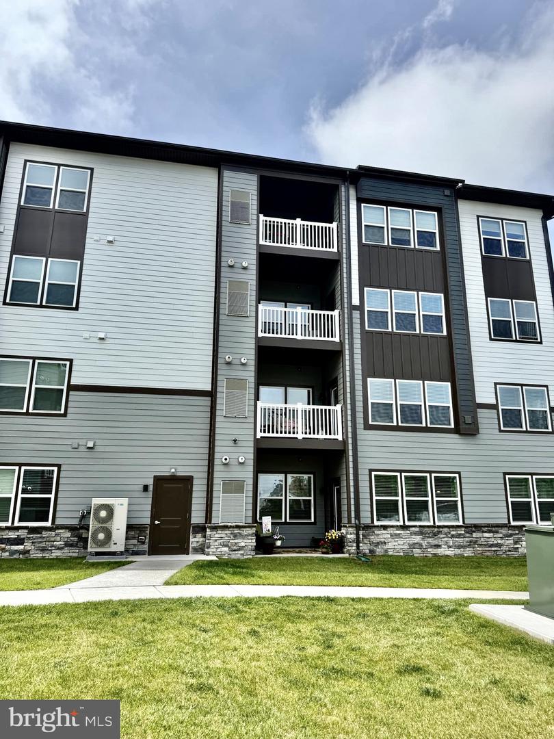 151 MCCORMICK CIR #200, WINCHESTER, Virginia 22602, 2 Bedrooms Bedrooms, ,2 BathroomsBathrooms,Residential,For sale,151 MCCORMICK CIR #200,VAFV2034532 MLS # VAFV2034532