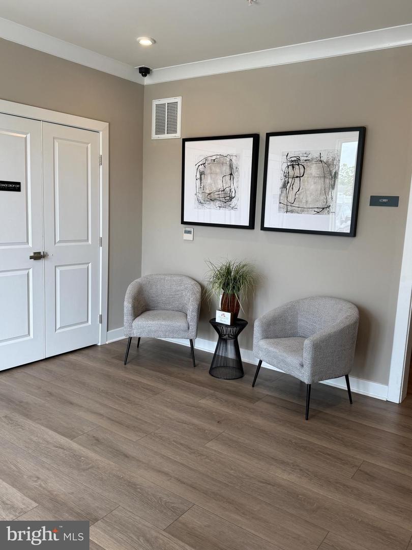 151 MCCORMICK CIR #200, WINCHESTER, Virginia 22602, 2 Bedrooms Bedrooms, ,2 BathroomsBathrooms,Residential,For sale,151 MCCORMICK CIR #200,VAFV2034532 MLS # VAFV2034532