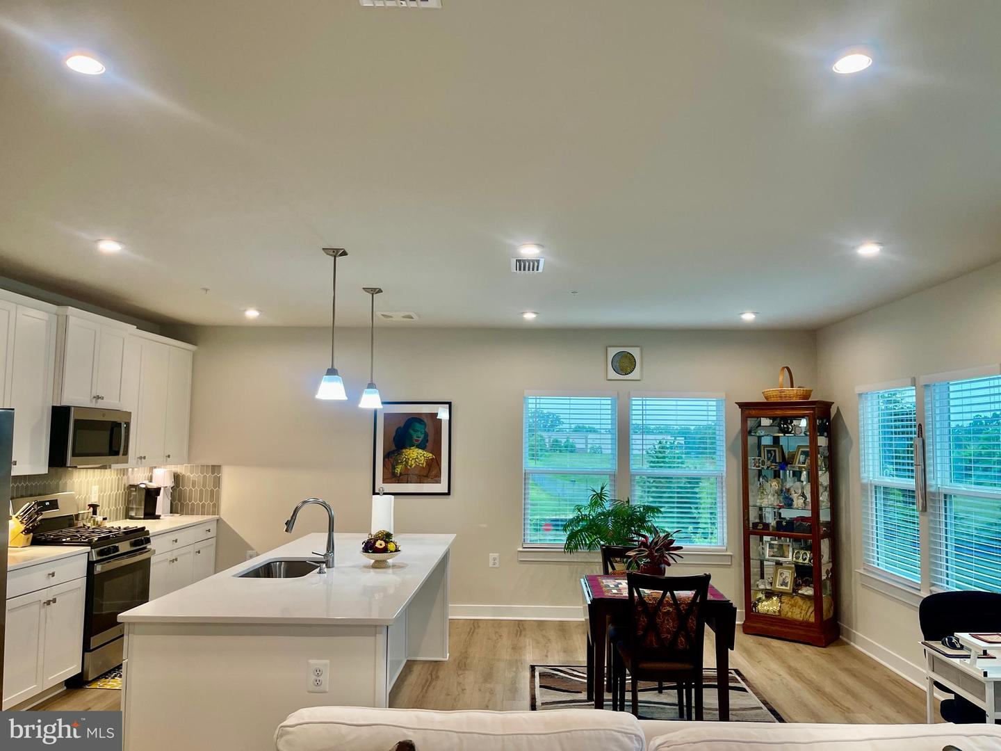 151 MCCORMICK CIR #200, WINCHESTER, Virginia 22602, 2 Bedrooms Bedrooms, ,2 BathroomsBathrooms,Residential,For sale,151 MCCORMICK CIR #200,VAFV2034532 MLS # VAFV2034532