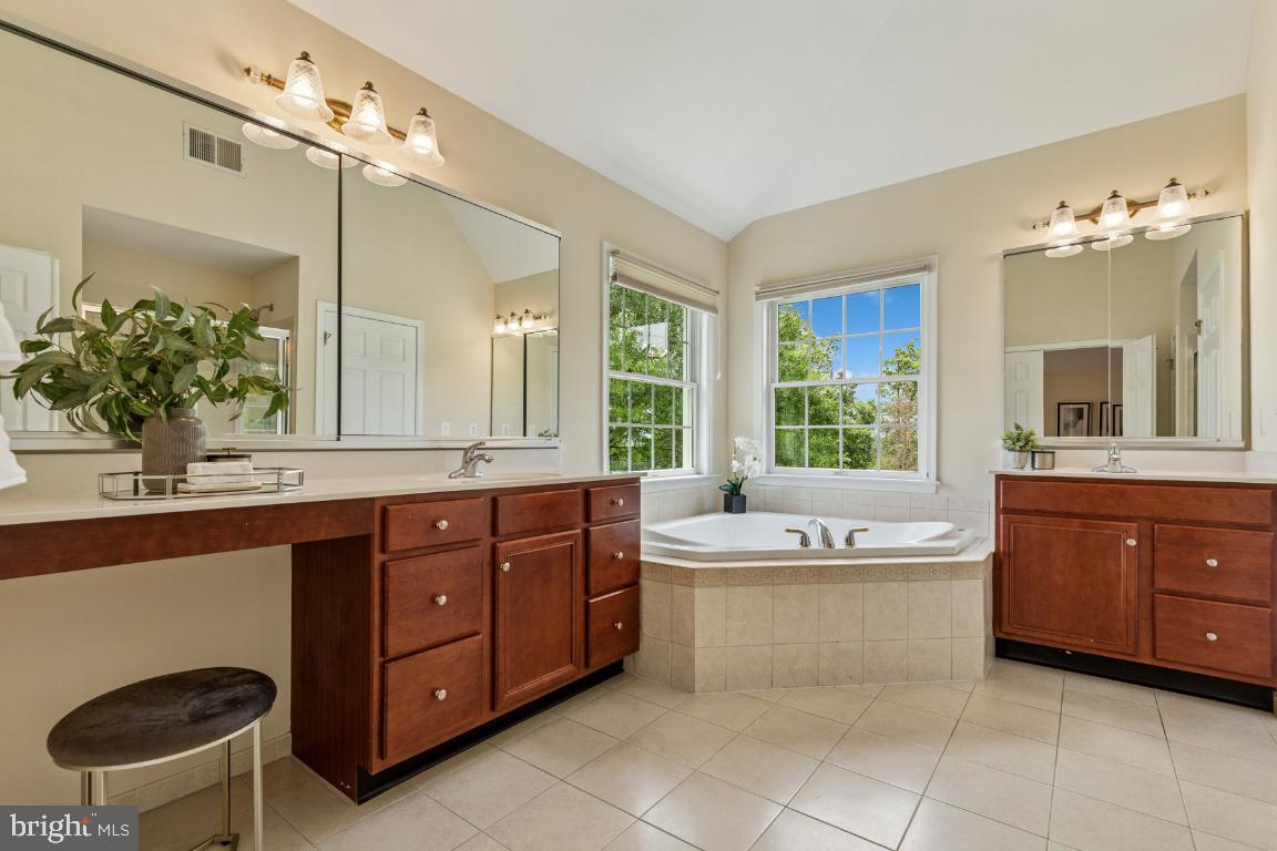 43229 AUGUSTINE PL, ASHBURN, Virginia 20147, 5 Bedrooms Bedrooms, ,5 BathroomsBathrooms,Residential,For sale,43229 AUGUSTINE PL,VALO2098188 MLS # VALO2098188