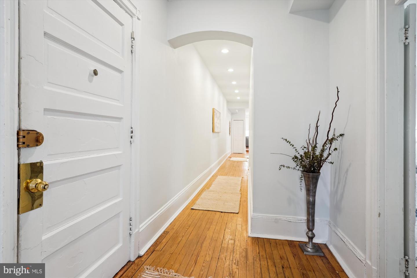 1419 R ST NW #20, WASHINGTON, District Of Columbia 20009, 2 Bedrooms Bedrooms, ,1 BathroomBathrooms,Residential,For sale,1419 R ST NW #20,DCDC2203218 MLS # DCDC2203218