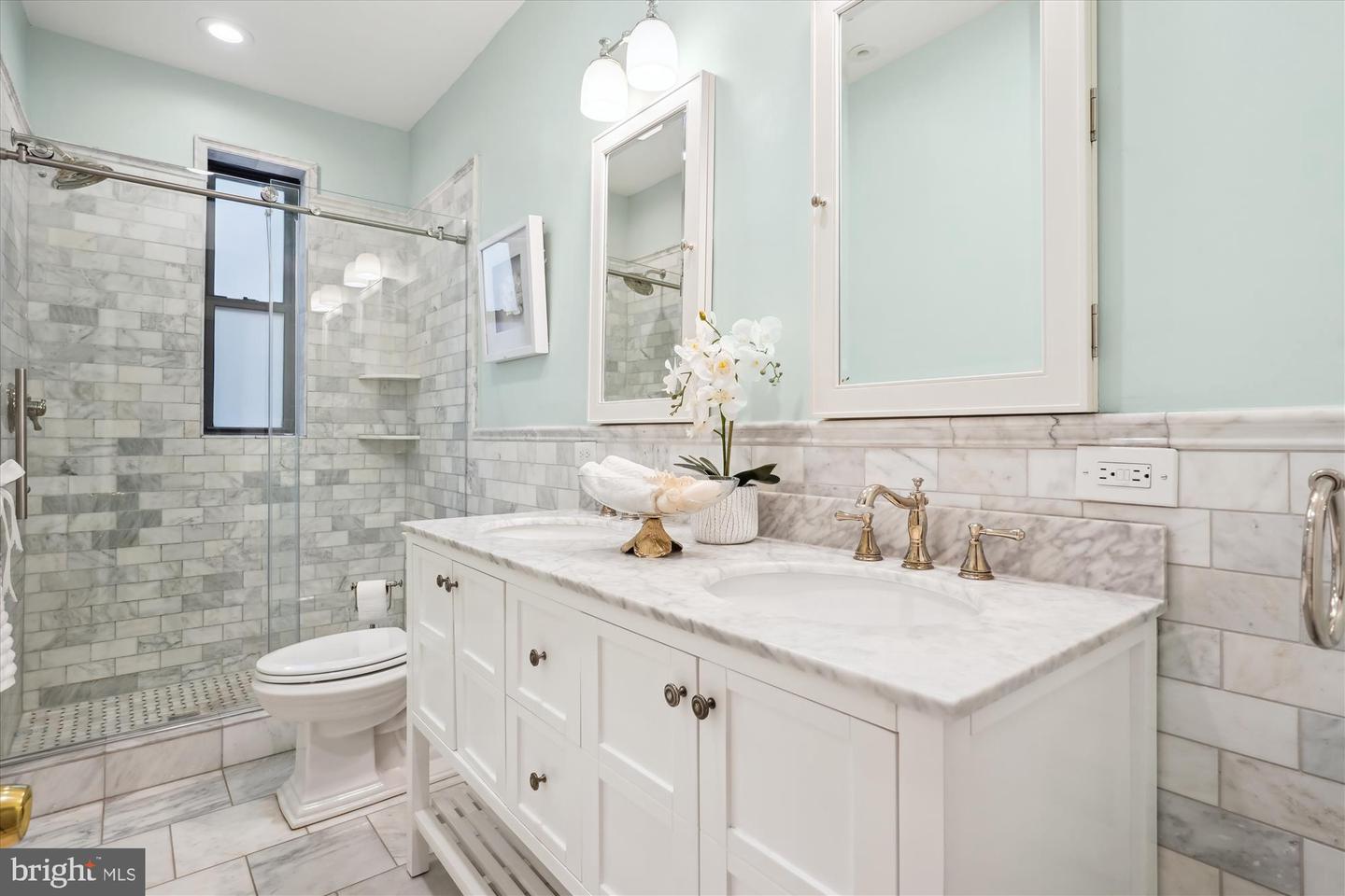 1419 R ST NW #20, WASHINGTON, District Of Columbia 20009, 2 Bedrooms Bedrooms, ,1 BathroomBathrooms,Residential,For sale,1419 R ST NW #20,DCDC2203218 MLS # DCDC2203218