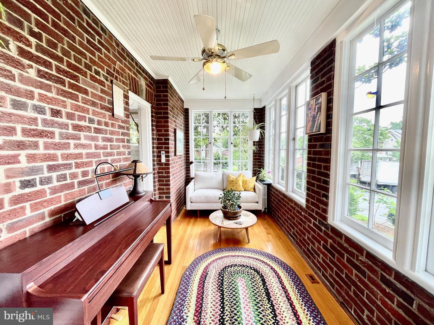 402 W MASONIC VIEW AVE, ALEXANDRIA, Virginia 22301, 4 Bedrooms Bedrooms, ,3 BathroomsBathrooms,Residential,For sale,402 W MASONIC VIEW AVE,VAAX2045846 MLS # VAAX2045846