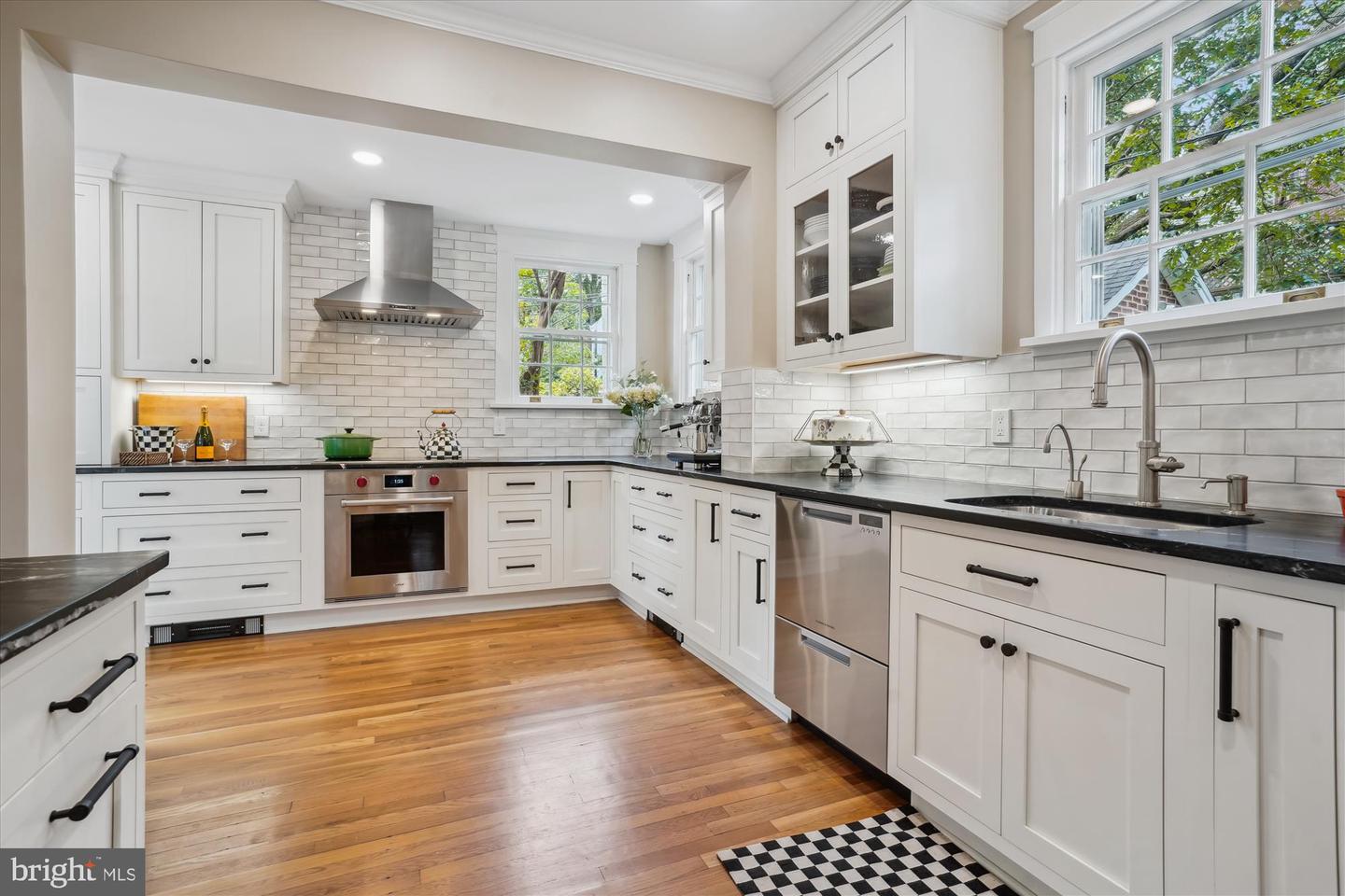 402 W MASONIC VIEW AVE, ALEXANDRIA, Virginia 22301, 4 Bedrooms Bedrooms, ,3 BathroomsBathrooms,Residential,For sale,402 W MASONIC VIEW AVE,VAAX2045846 MLS # VAAX2045846