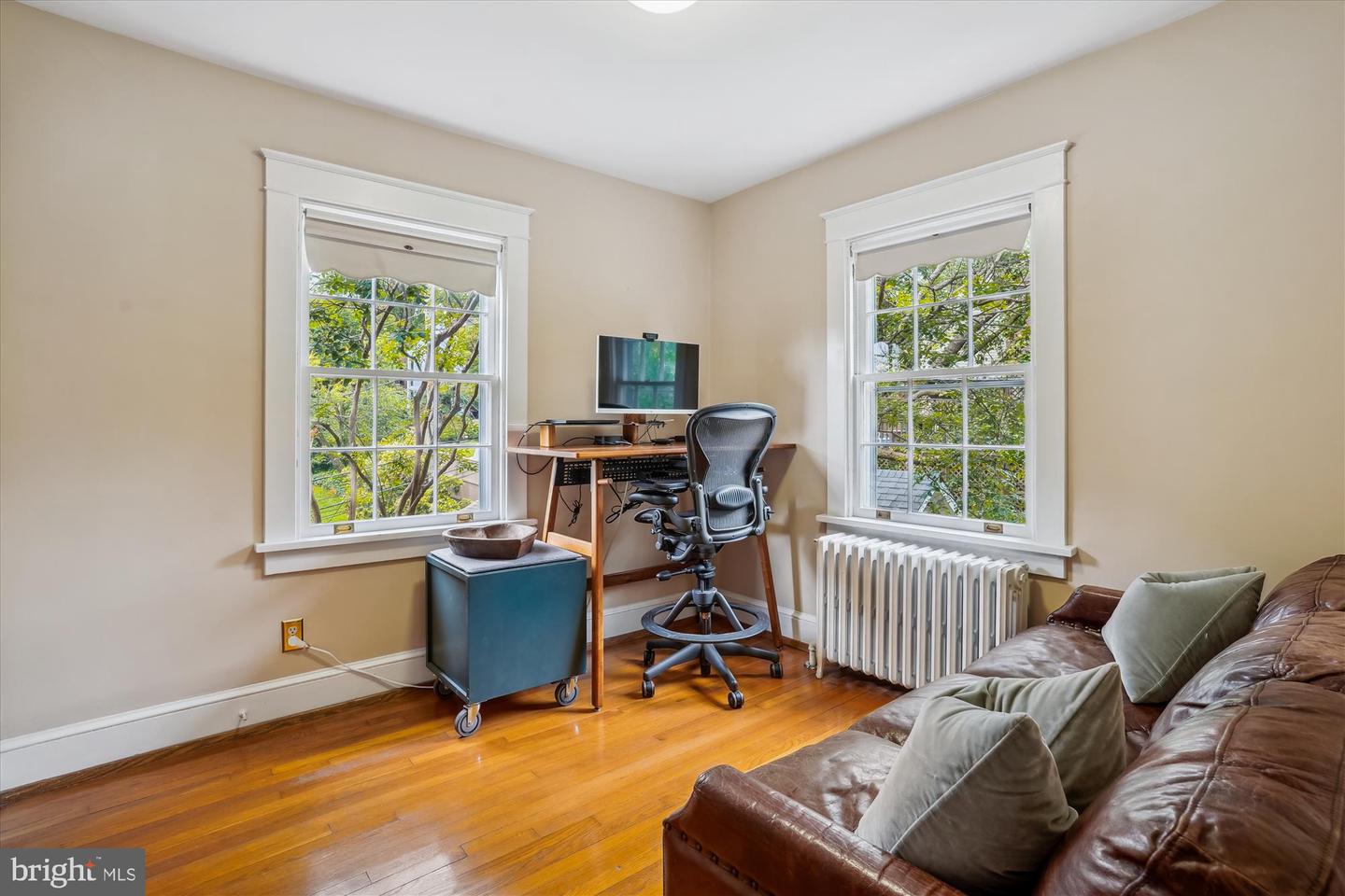 402 W MASONIC VIEW AVE, ALEXANDRIA, Virginia 22301, 4 Bedrooms Bedrooms, ,3 BathroomsBathrooms,Residential,For sale,402 W MASONIC VIEW AVE,VAAX2045846 MLS # VAAX2045846