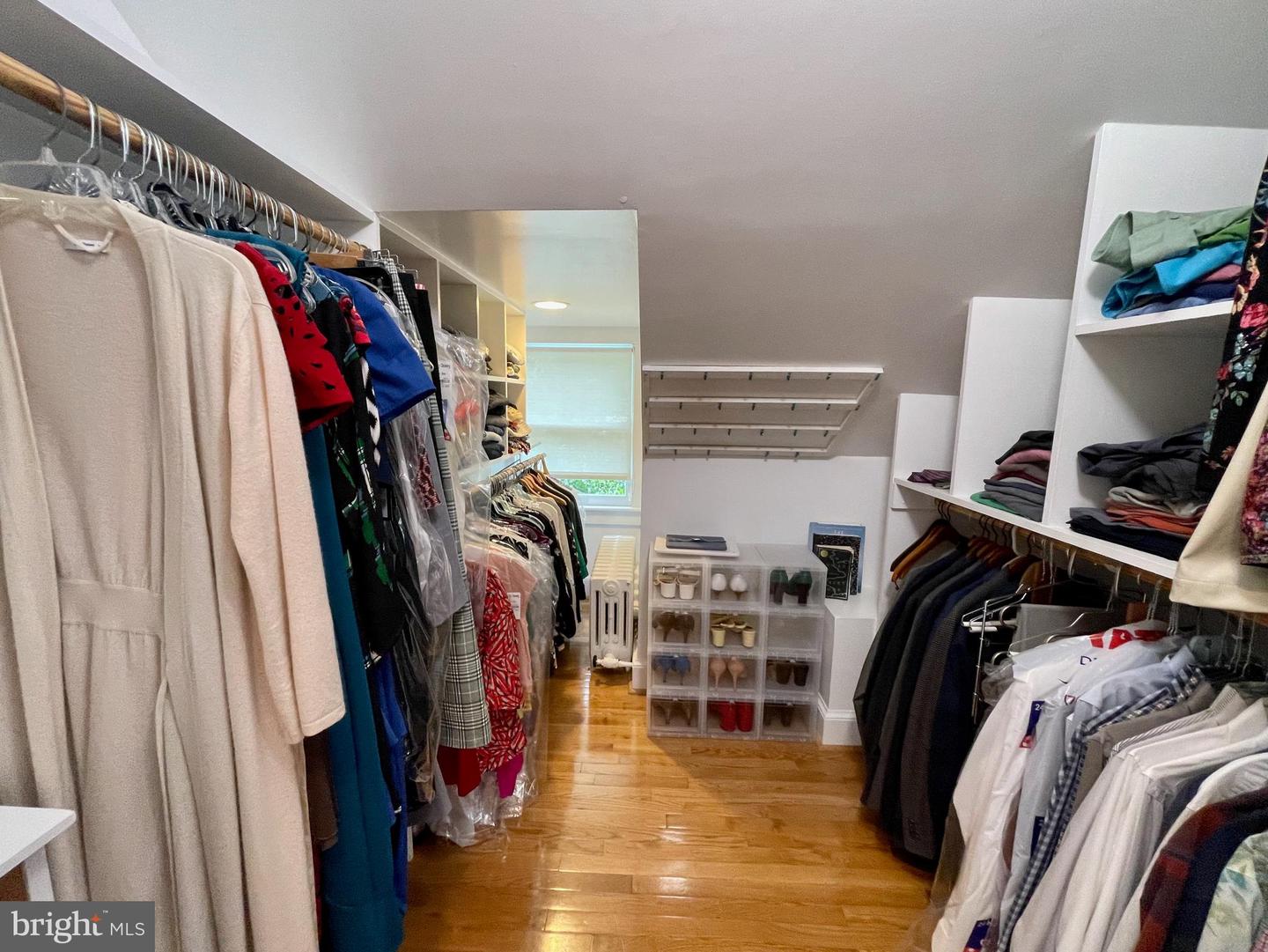 402 W MASONIC VIEW AVE, ALEXANDRIA, Virginia 22301, 4 Bedrooms Bedrooms, ,3 BathroomsBathrooms,Residential,For sale,402 W MASONIC VIEW AVE,VAAX2045846 MLS # VAAX2045846