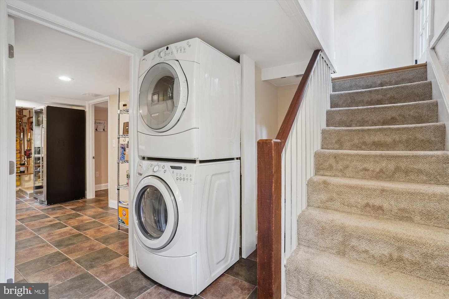 402 W MASONIC VIEW AVE, ALEXANDRIA, Virginia 22301, 4 Bedrooms Bedrooms, ,3 BathroomsBathrooms,Residential,For sale,402 W MASONIC VIEW AVE,VAAX2045846 MLS # VAAX2045846